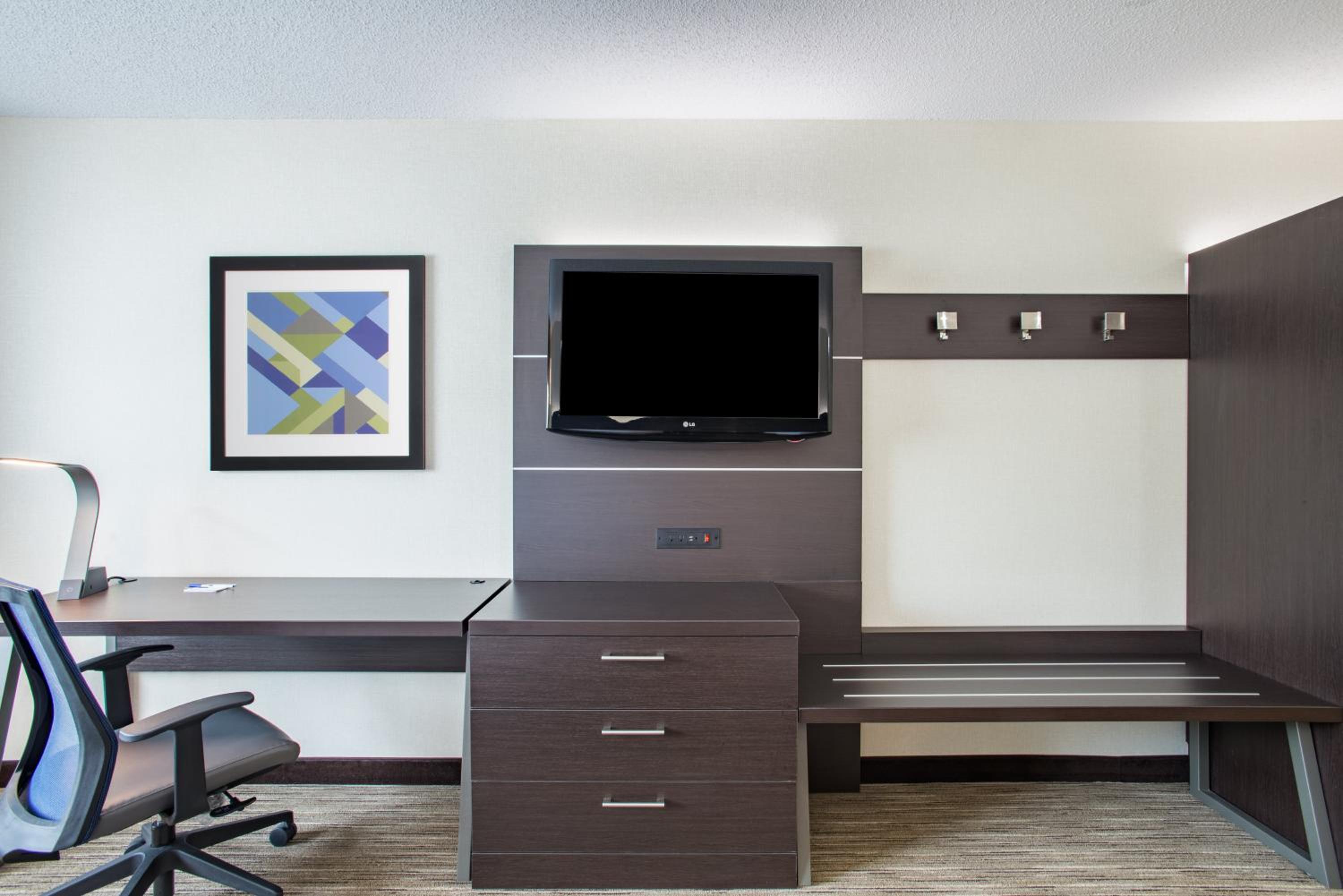 Standard King Room - Photo 2