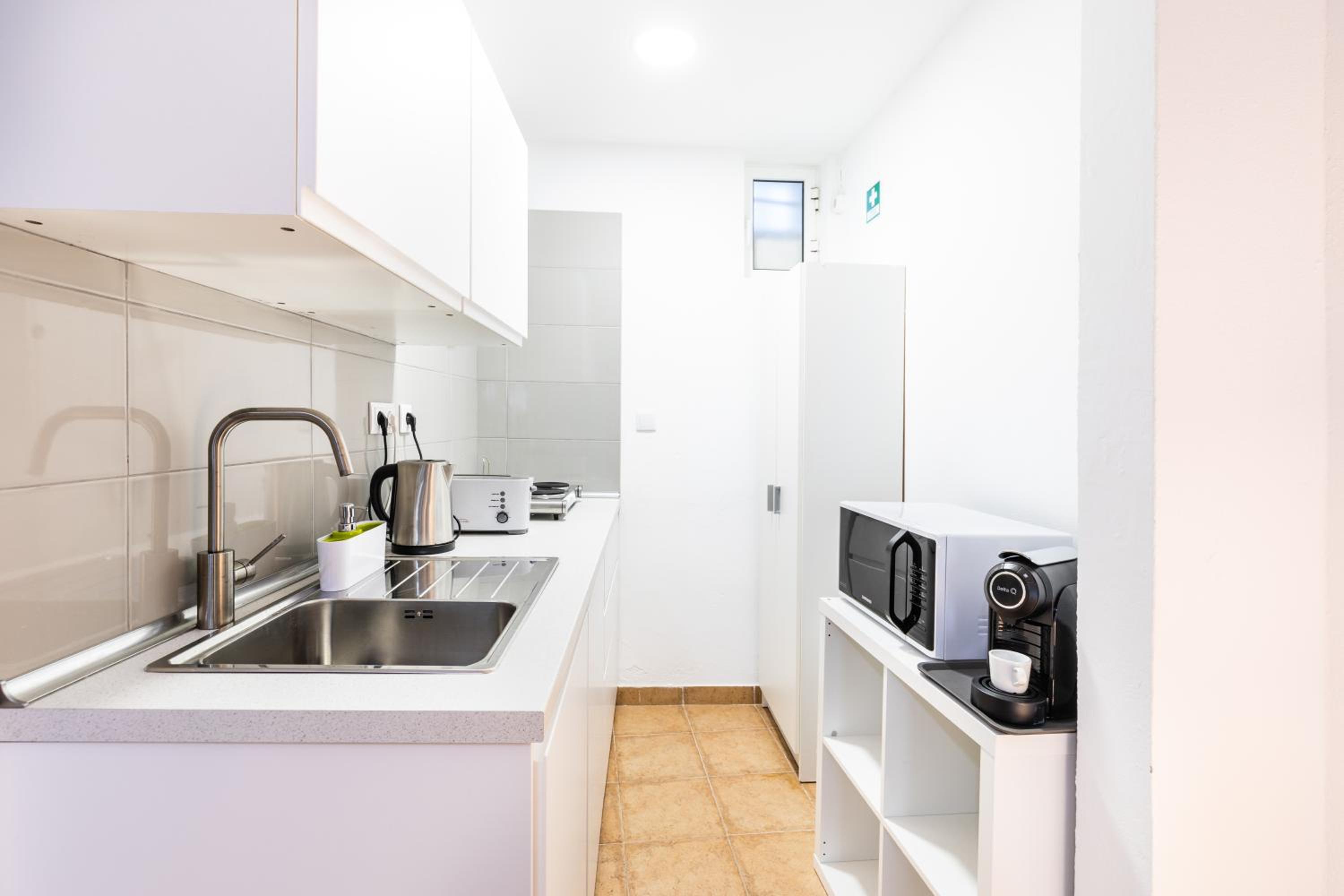 One-Bedroom Apartment - Photo 7