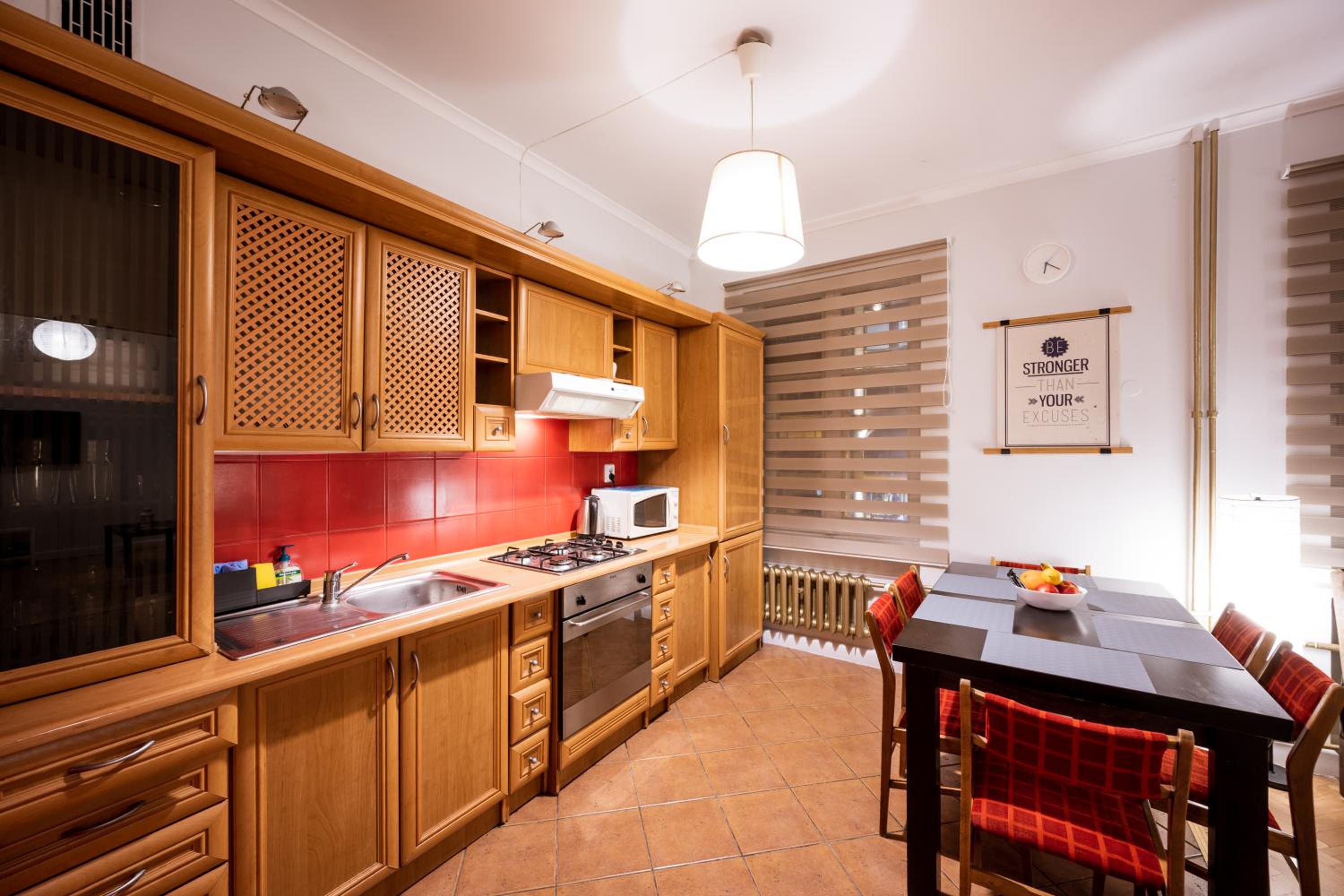 Three-Bedroom Apartment - Photo 20