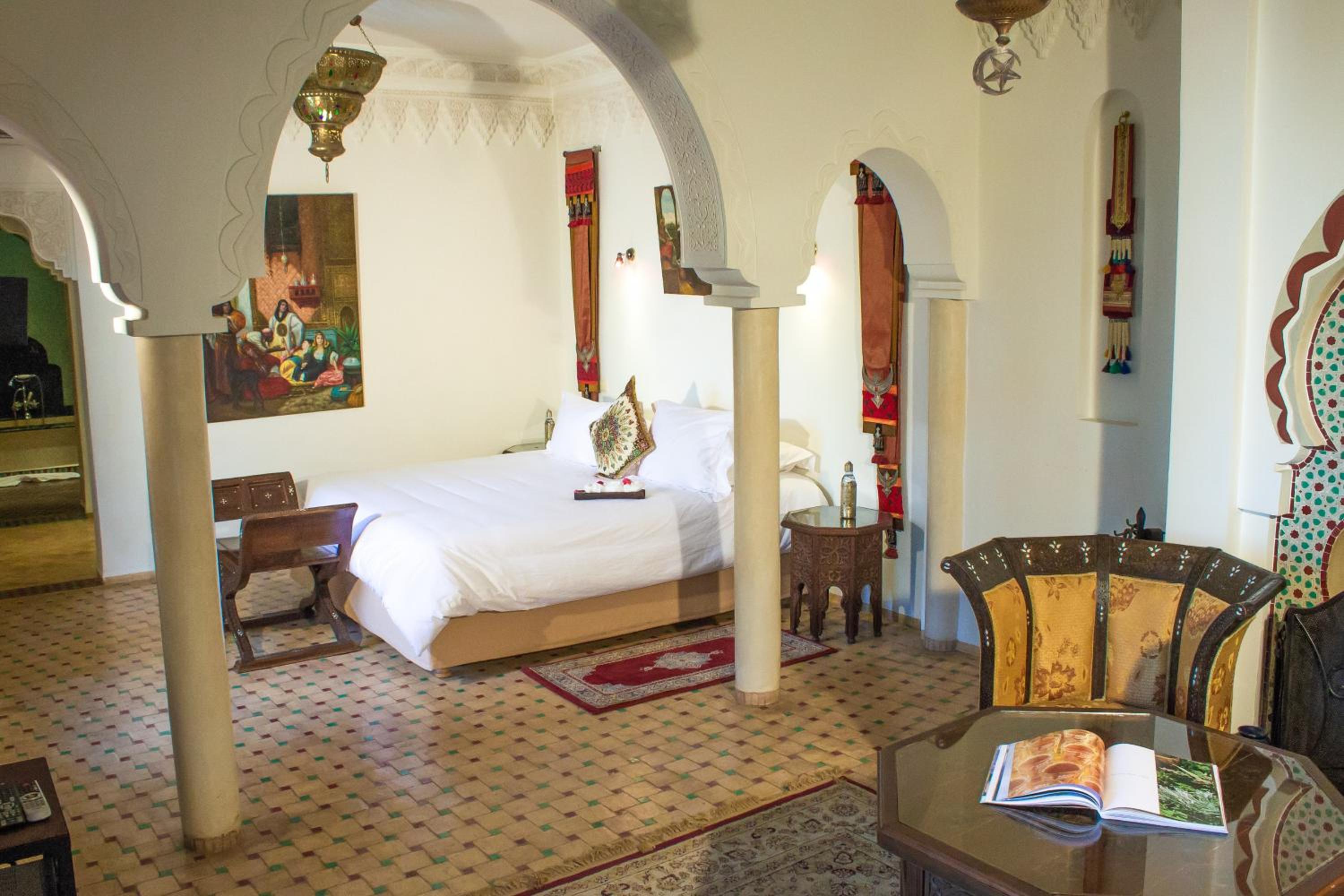 Superior King Suite - Photo 4