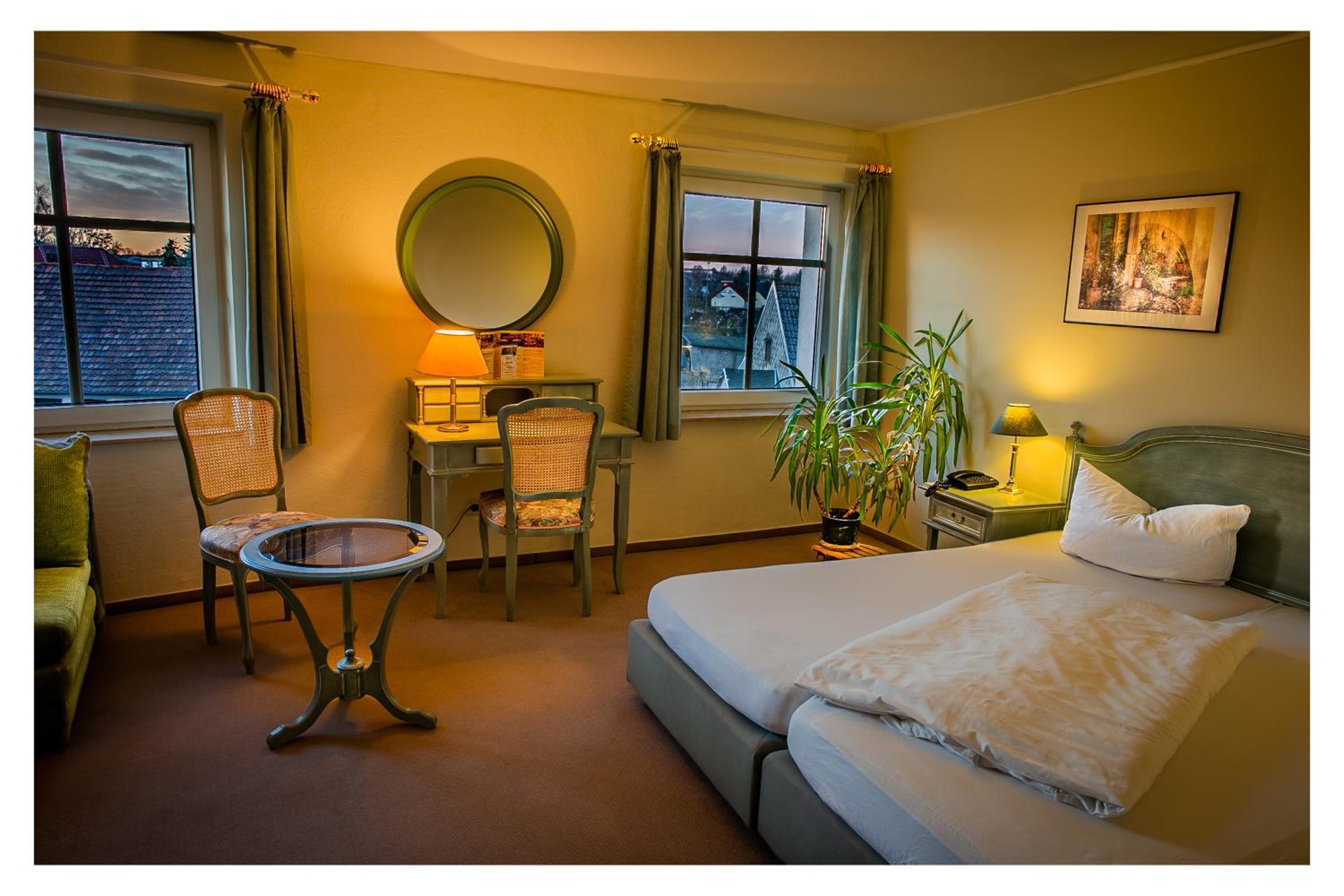Double Room with Private Bathroom - Photo 2