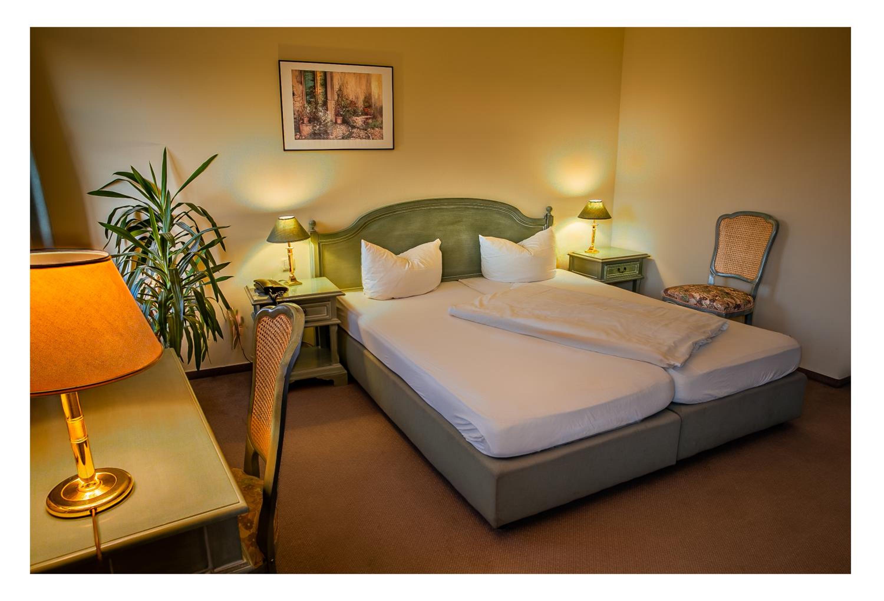 Double Room with Private Bathroom - Photo 4