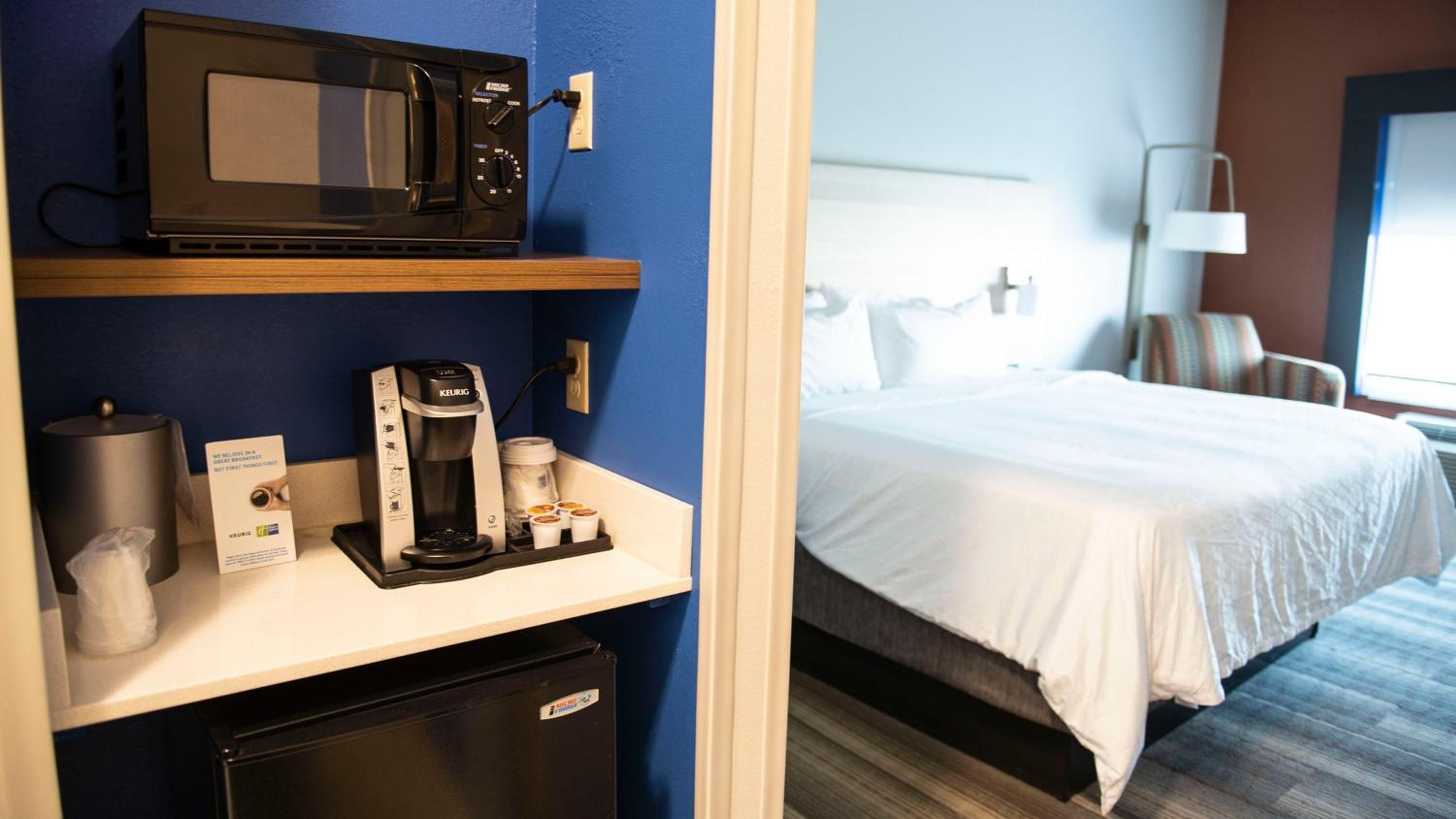 Standard King Room - Photo 2
