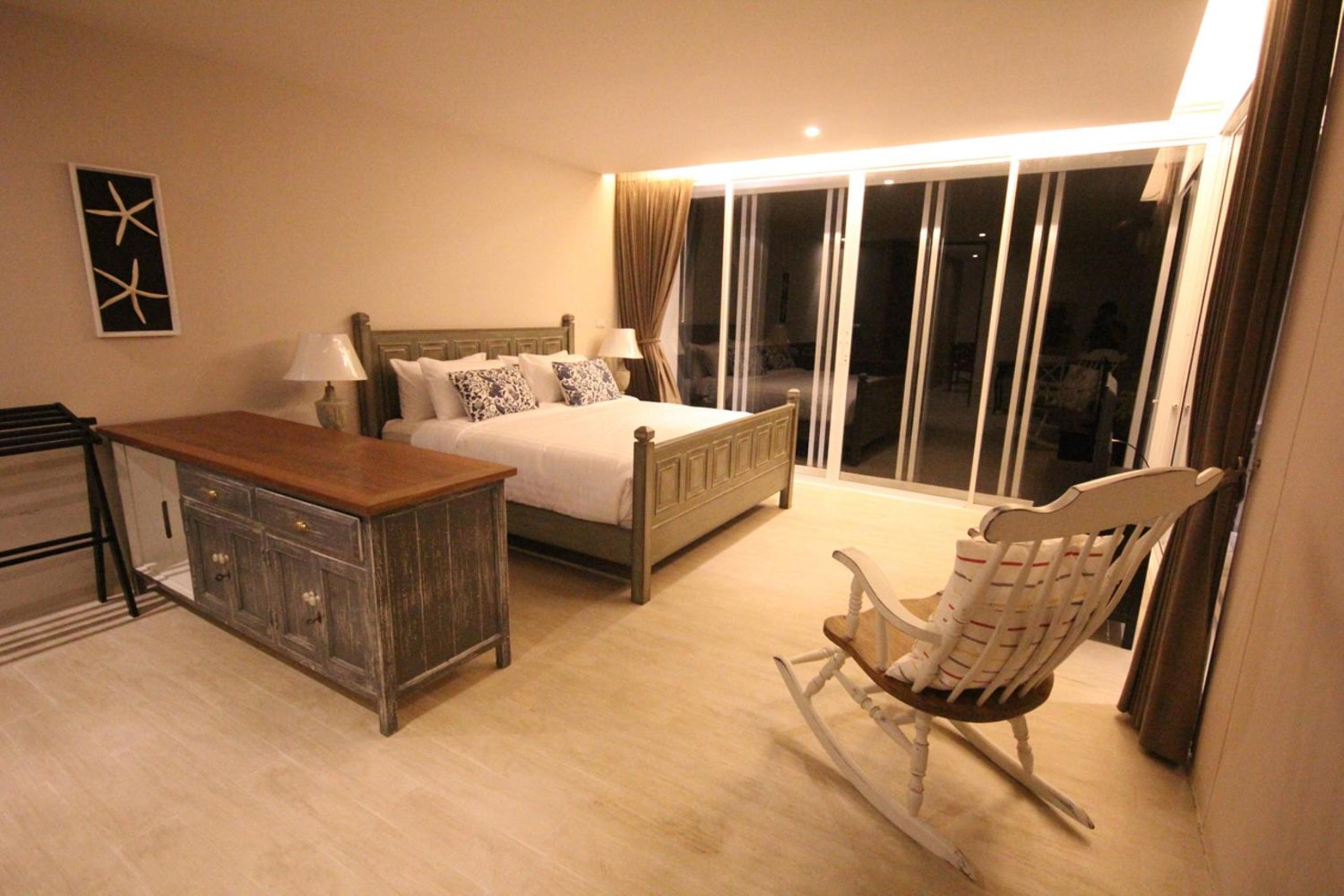 S2 Four-Bedroom Villa - Photo 13