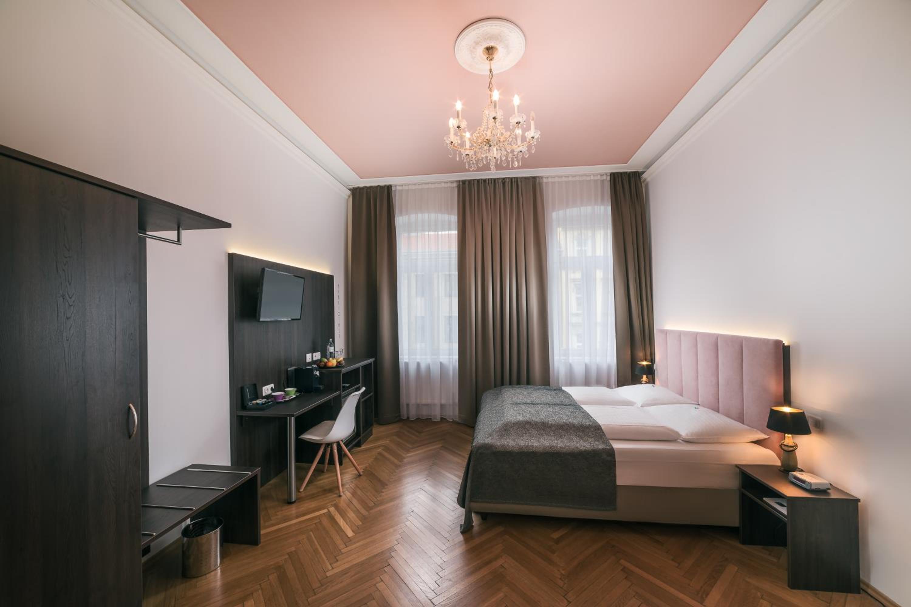 Comfort Triple Room