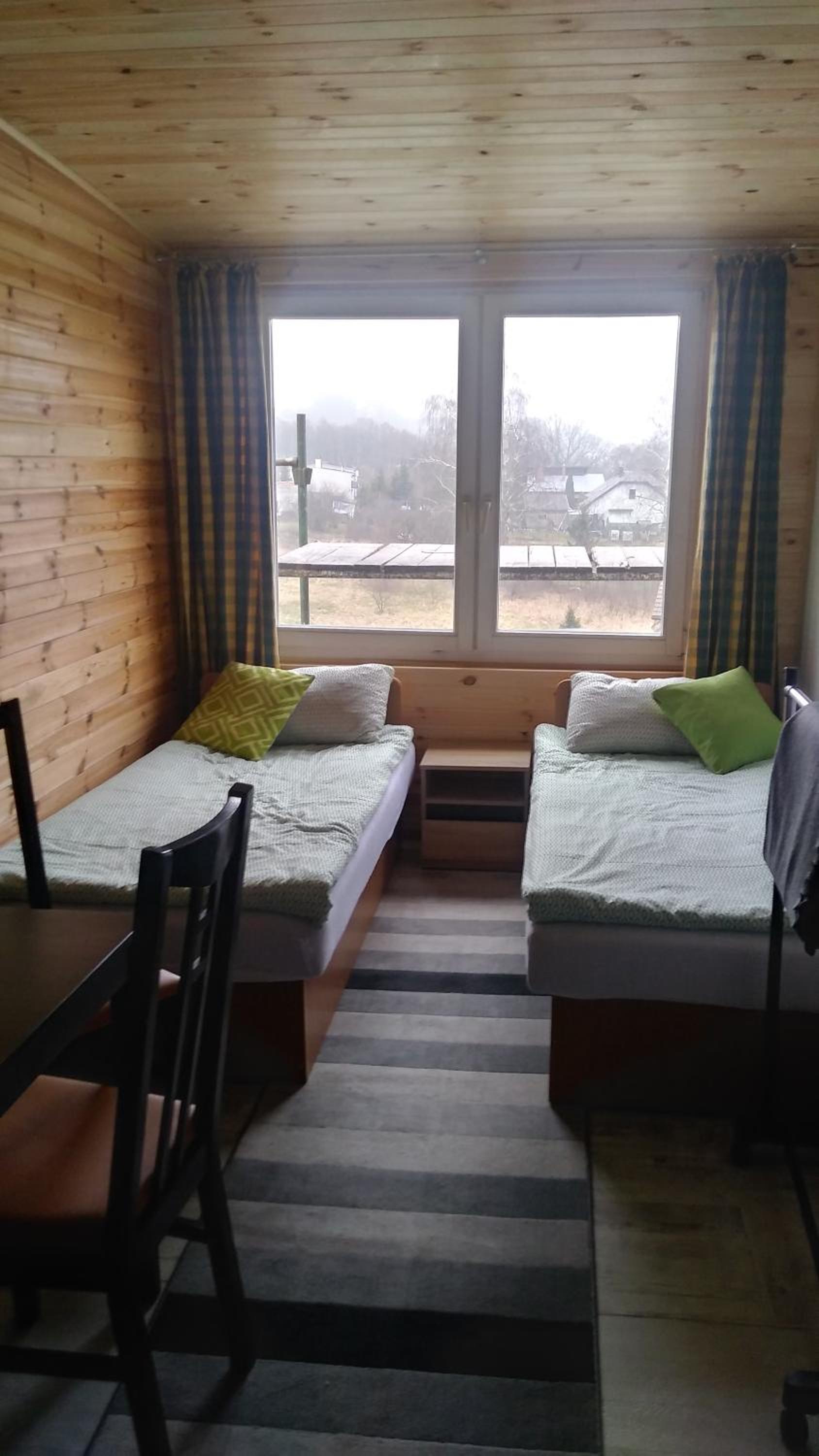 Family Room with Private Bathroom - Photo 7