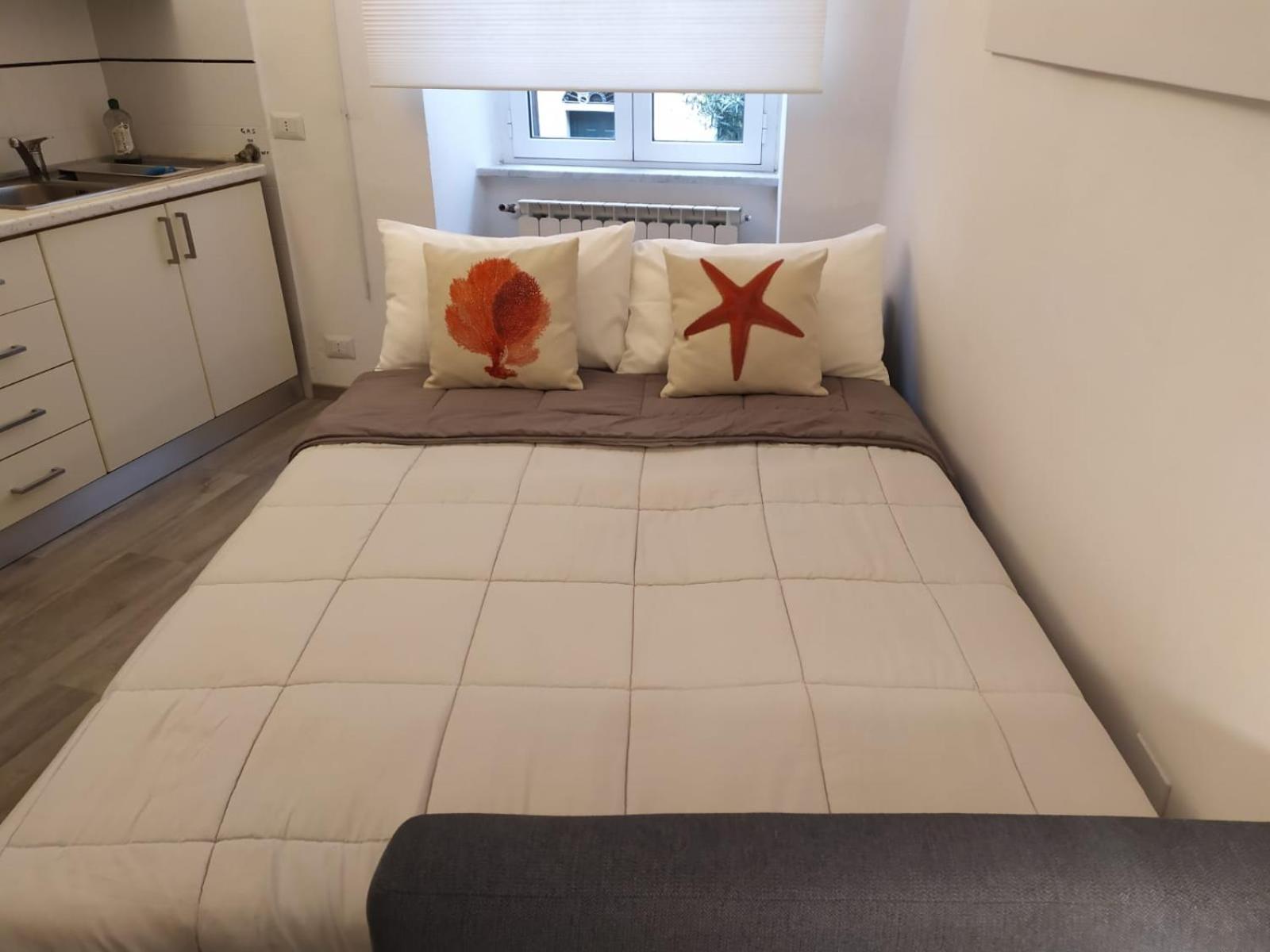 Studio Apartment - Photo 29