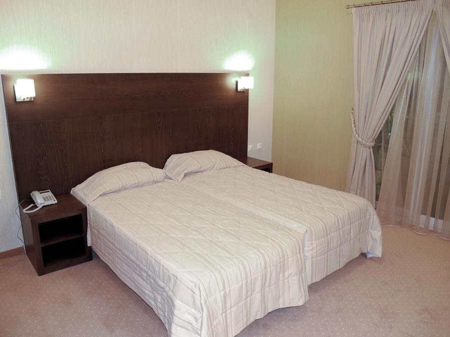 Double or Twin Room - Photo 4