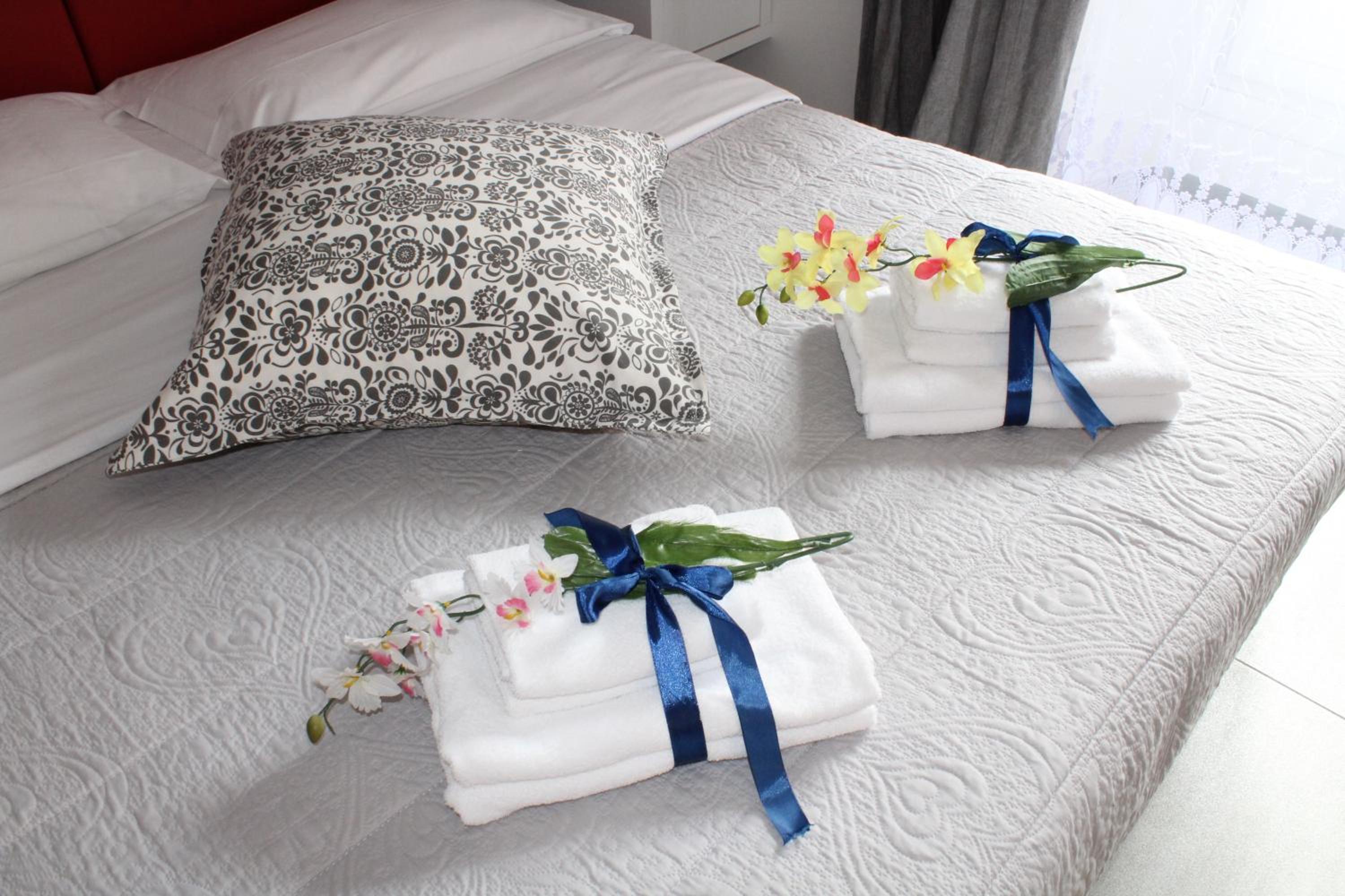 Double or Twin Room - Photo 3