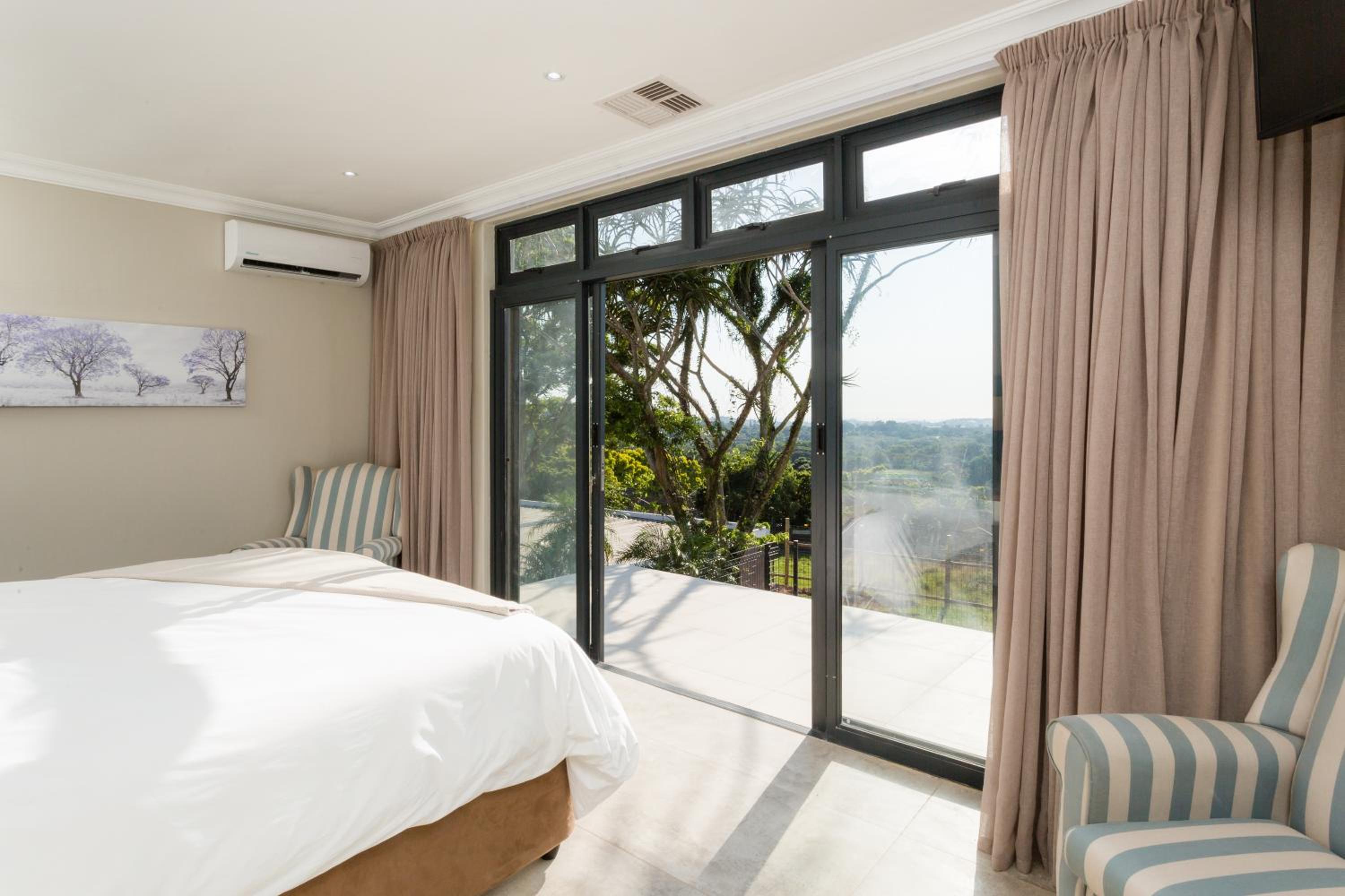 Luxury Twin Room photo 1