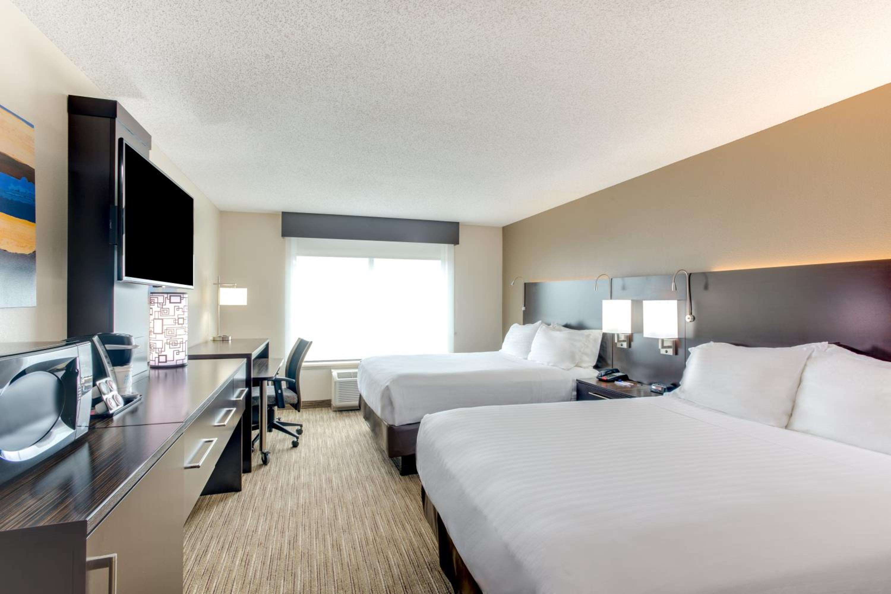 Standard Queen Room with Two Queen Beds - Photo 1