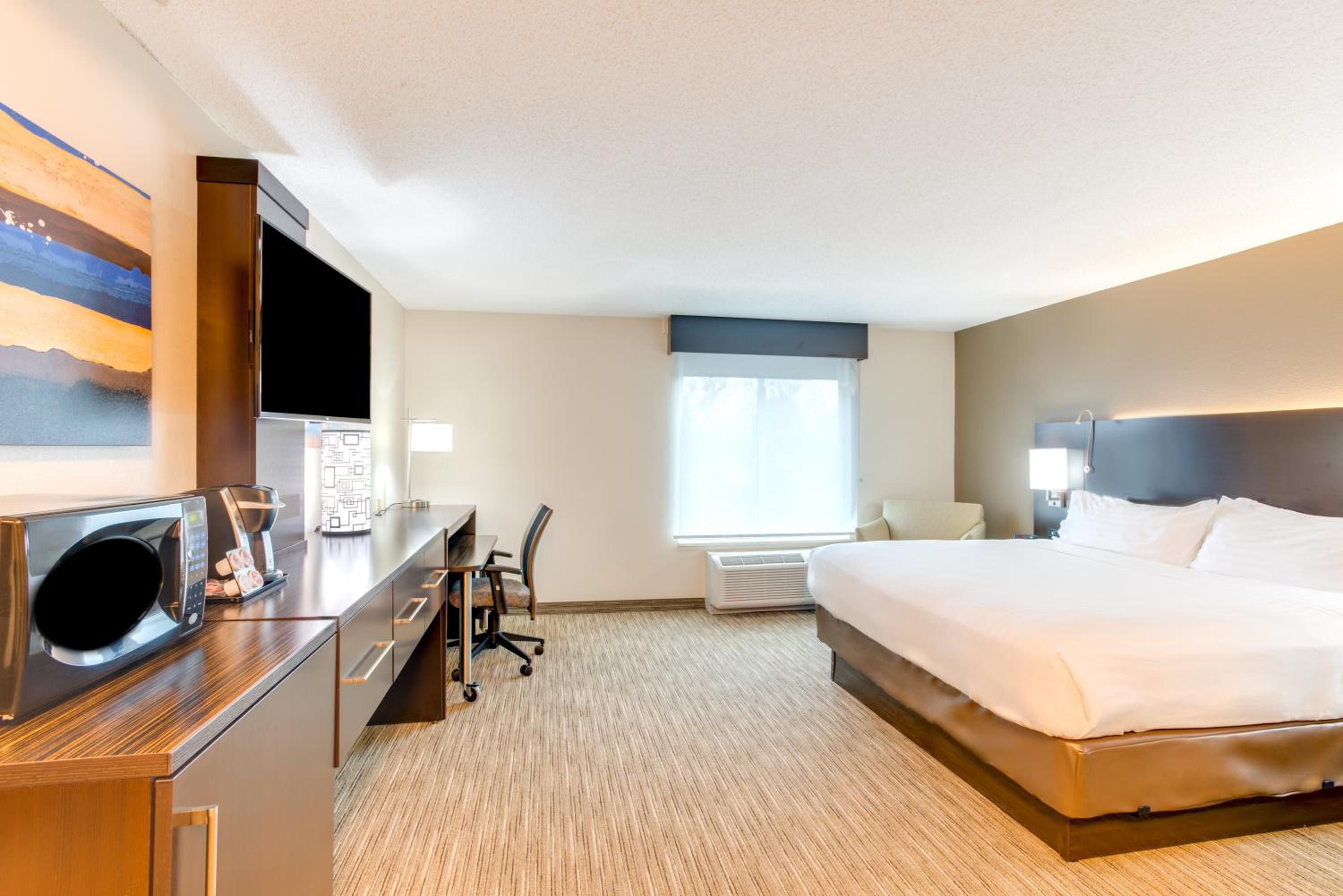 Standard King Room - Photo 1