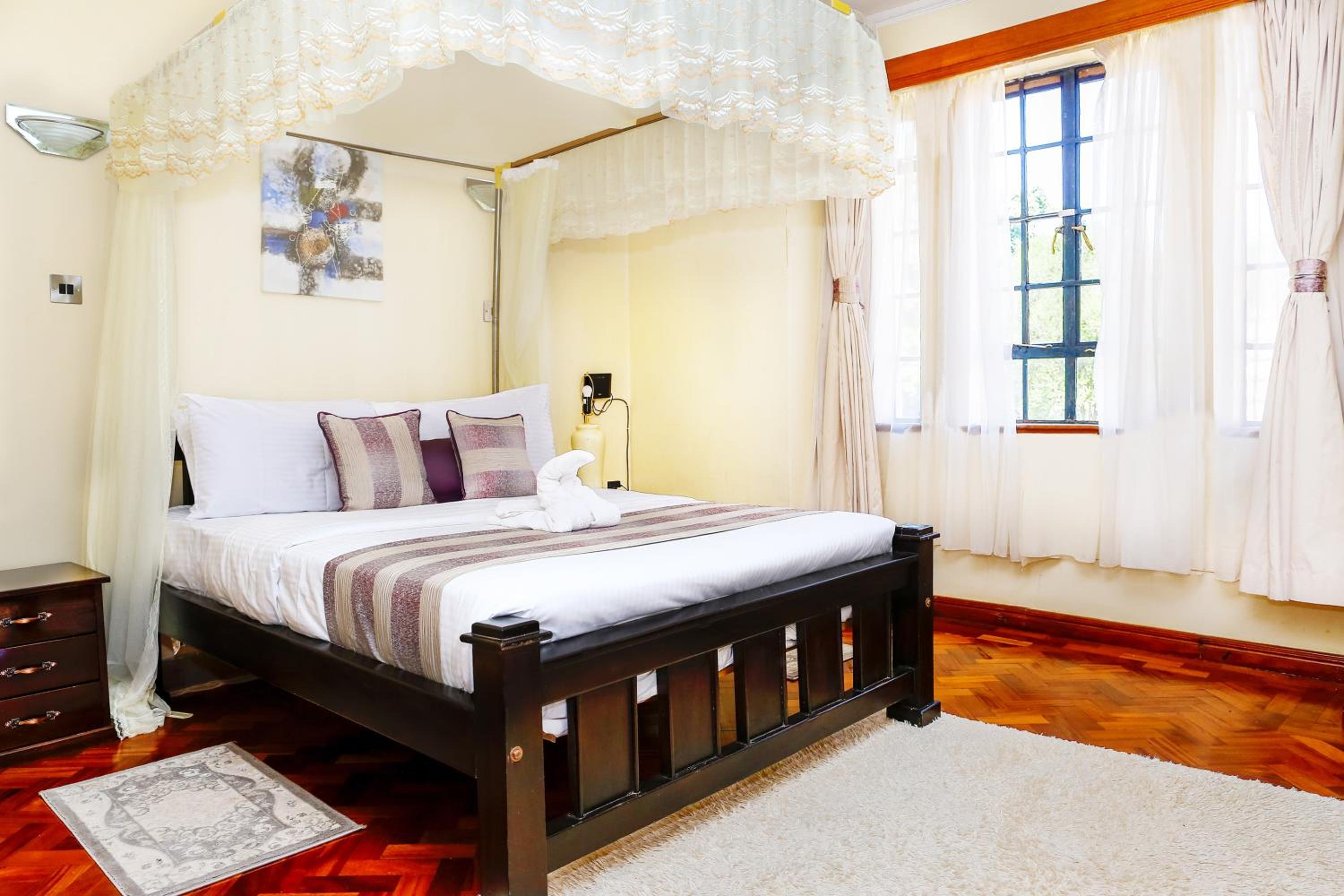 Deluxe Queen Room with Bathtub photo 1