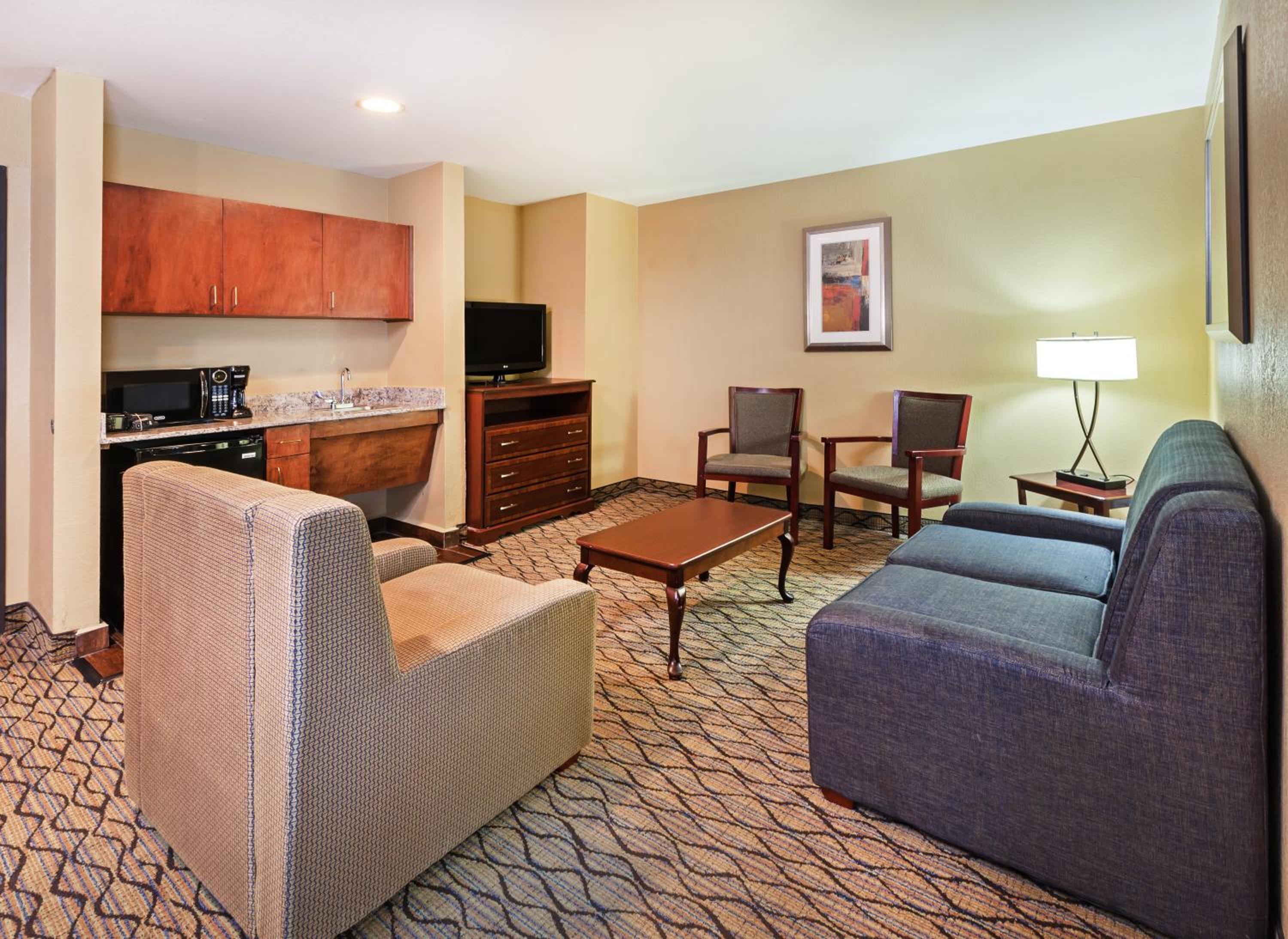 Queen Suite with Two Queen Beds