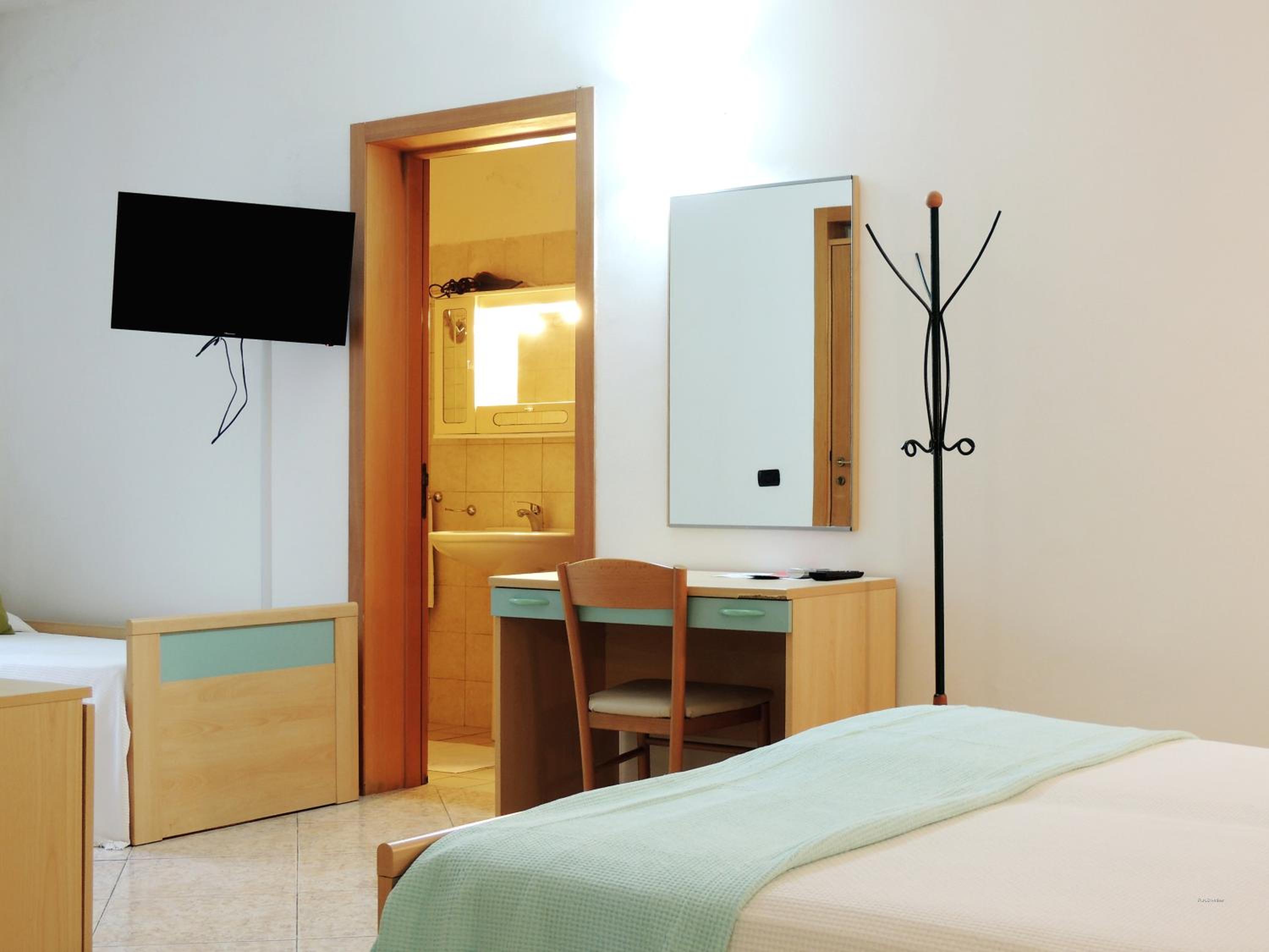 Family Room with Private Bathroom - Photo 1