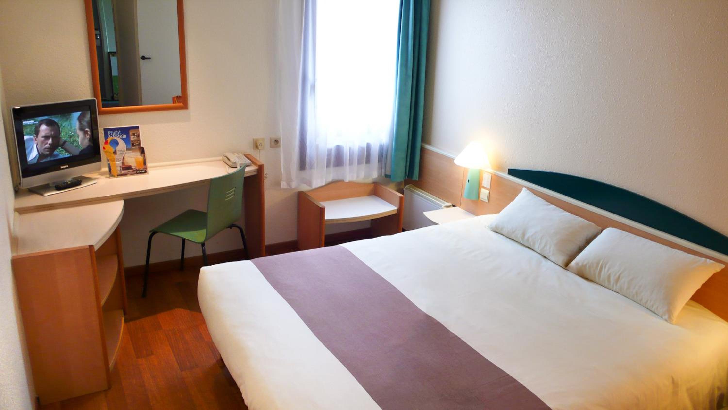 Standard Double Room - Photo 1