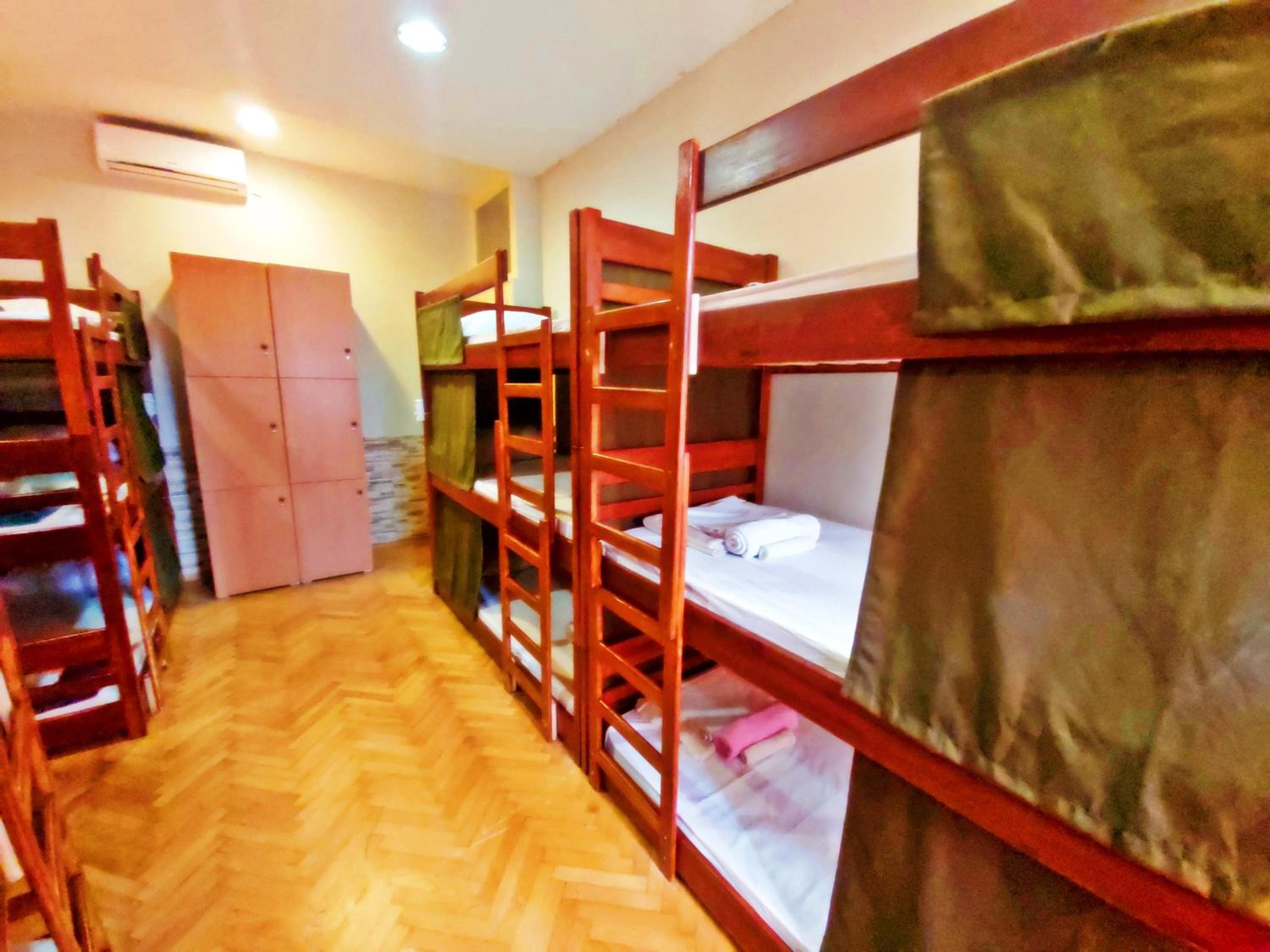 Bunk Bed in Mixed Dormitory Room