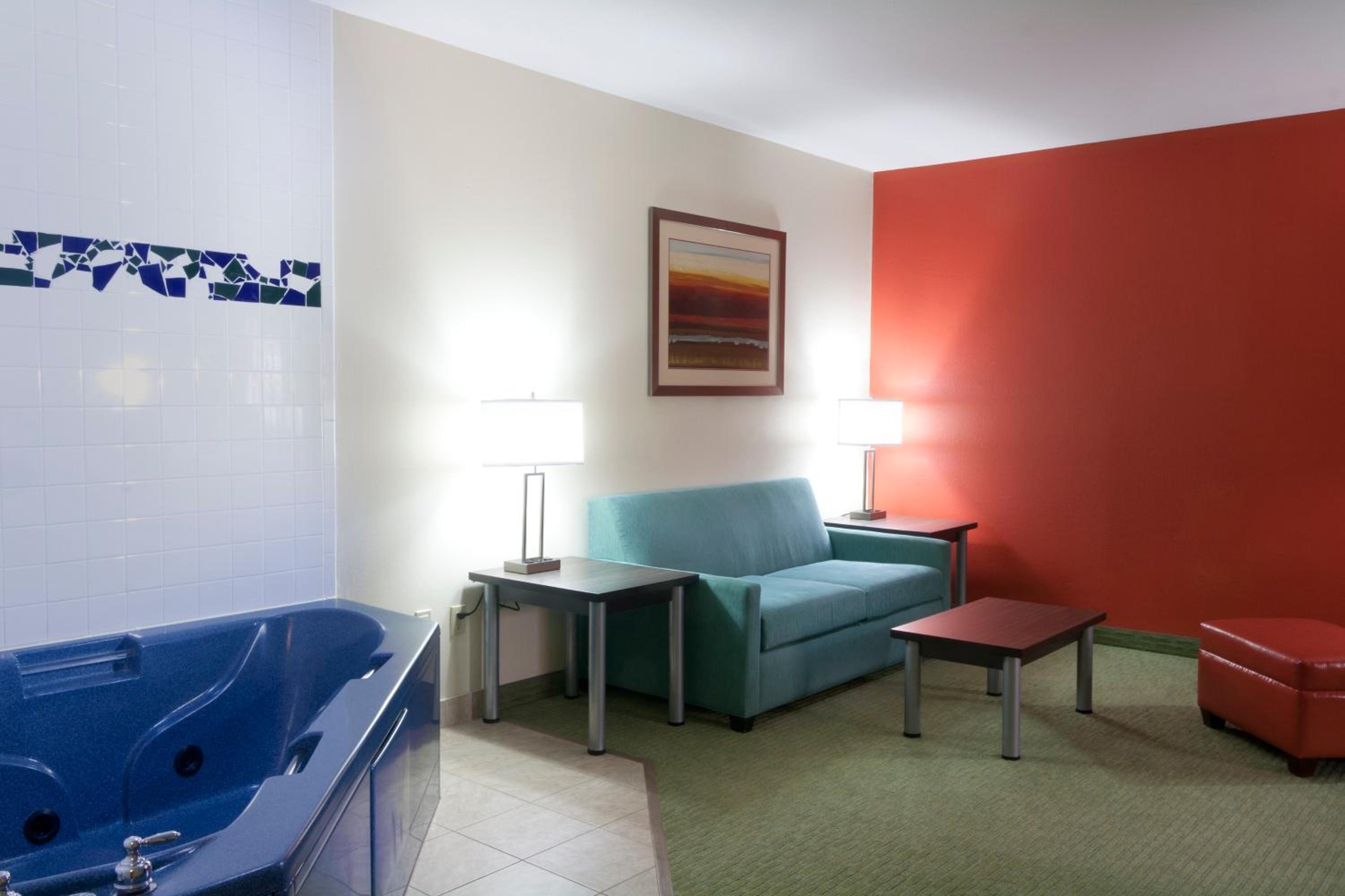 One-Bedroom King Suite photo 3