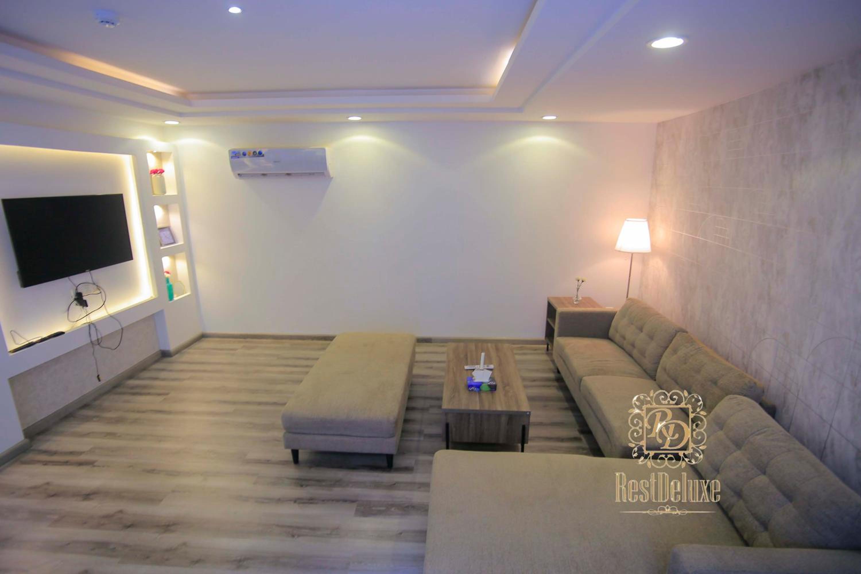 Deluxe Suite With Spa Bath