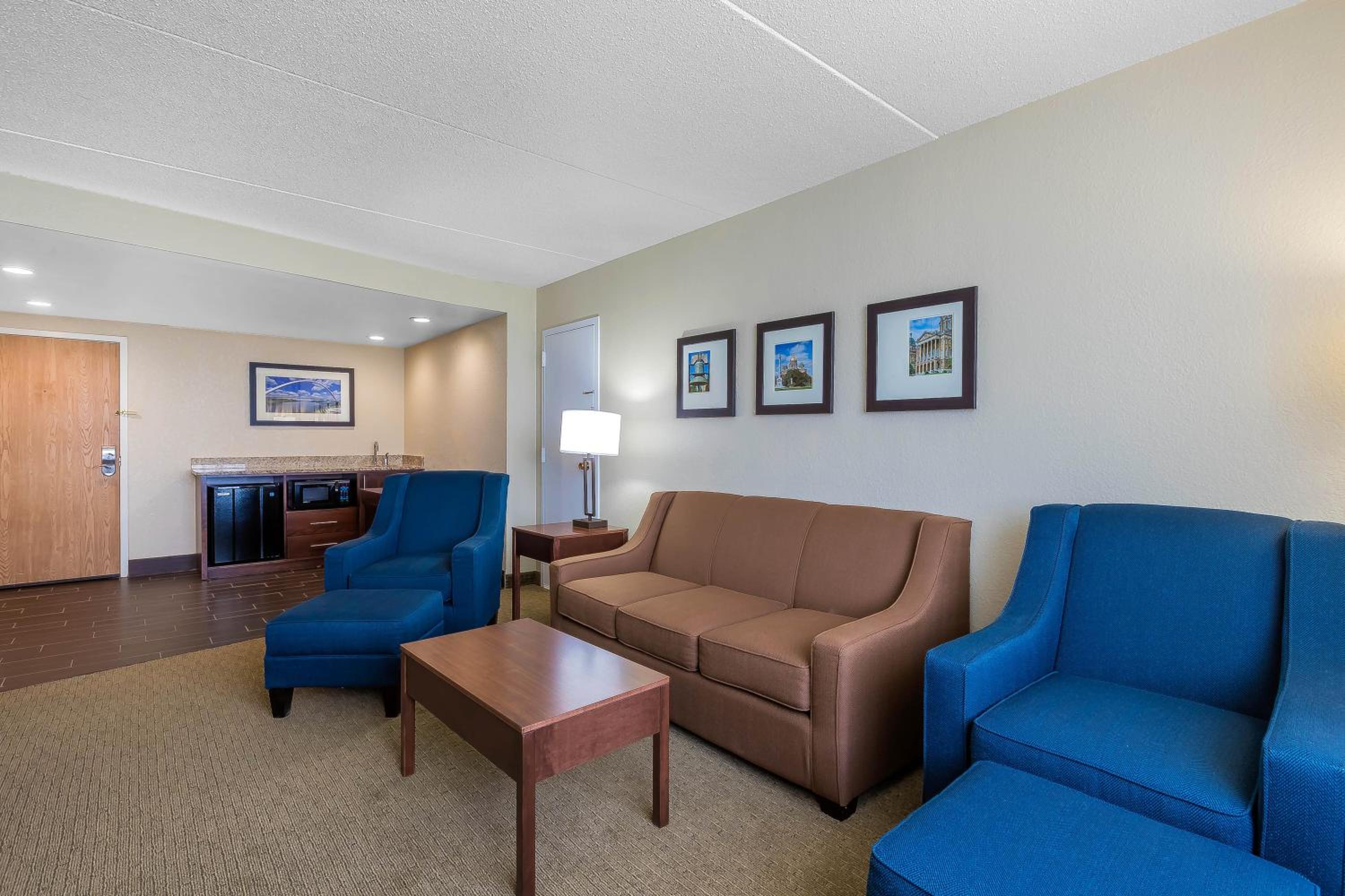 King Suite with Whirlpool -  River View - Photo 3