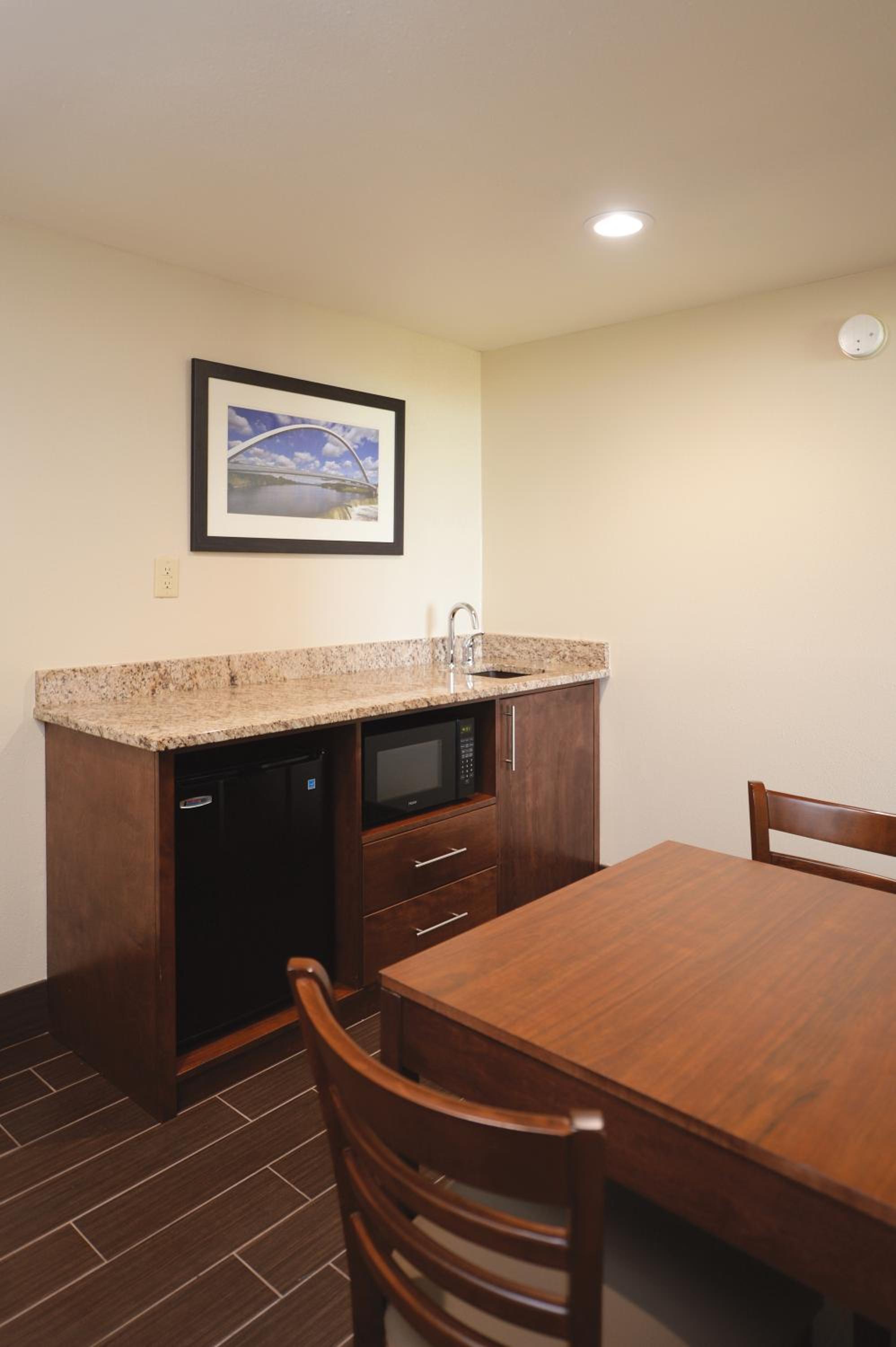 King Suite with Whirlpool -  River View - Photo 5