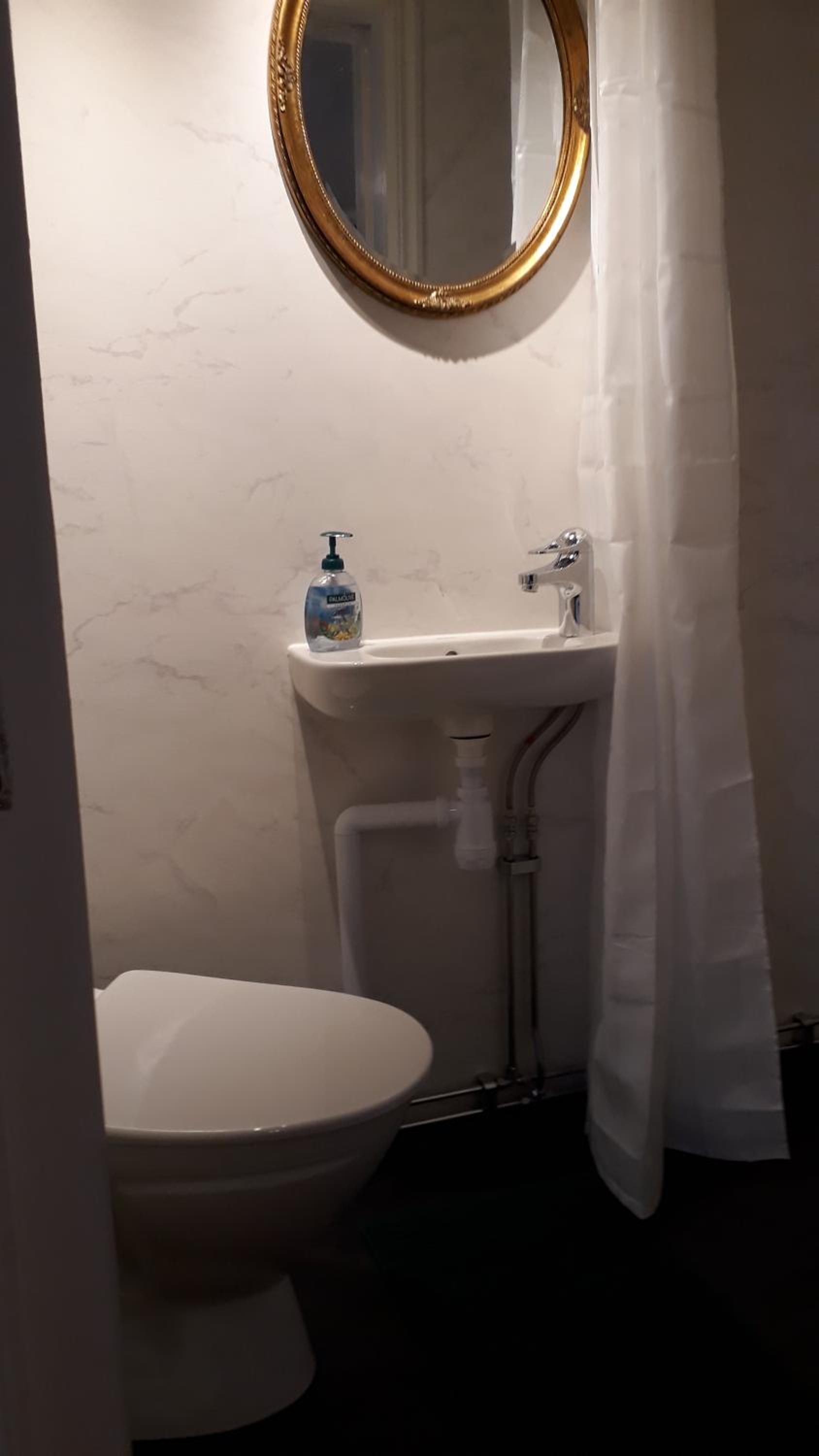 Double or Twin Room with Private Bathroom photo 3