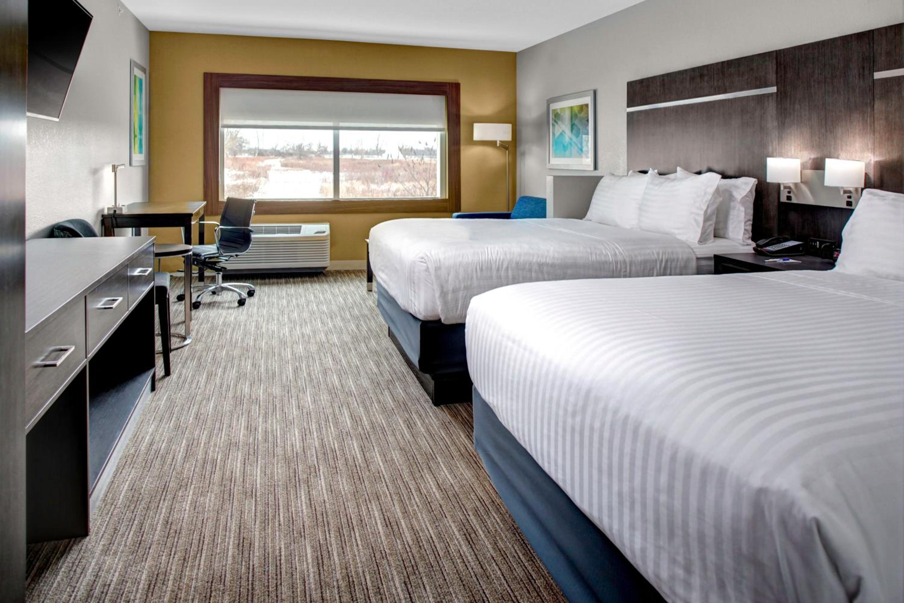 Standard Queen Room with Two Queen Beds - Communications and Mobility Accessible