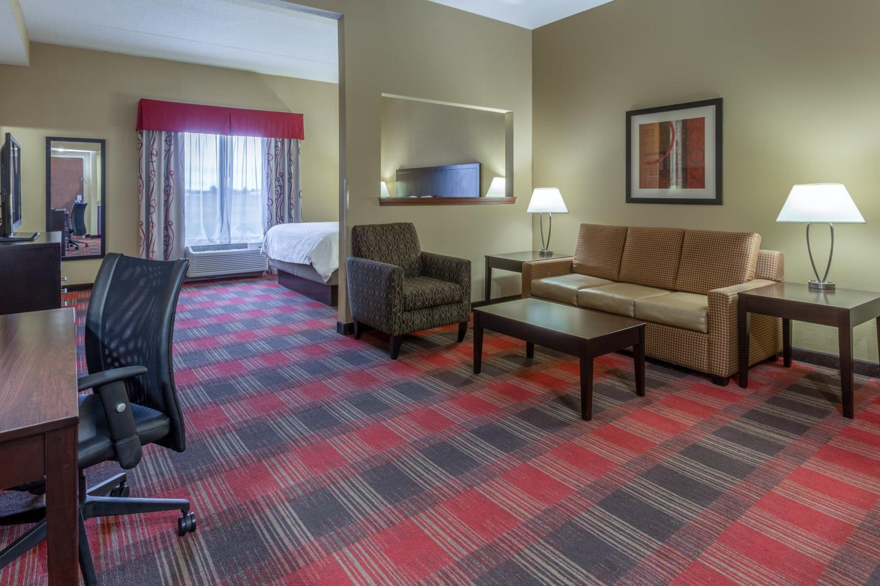 King Suite - Photo 3
