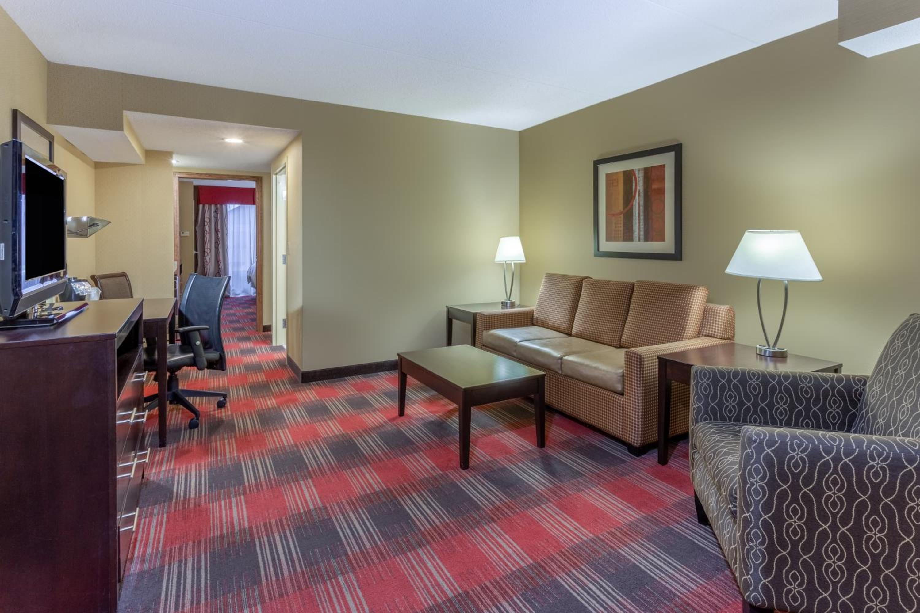 Queen Suite with Two Queen Beds - Photo 1