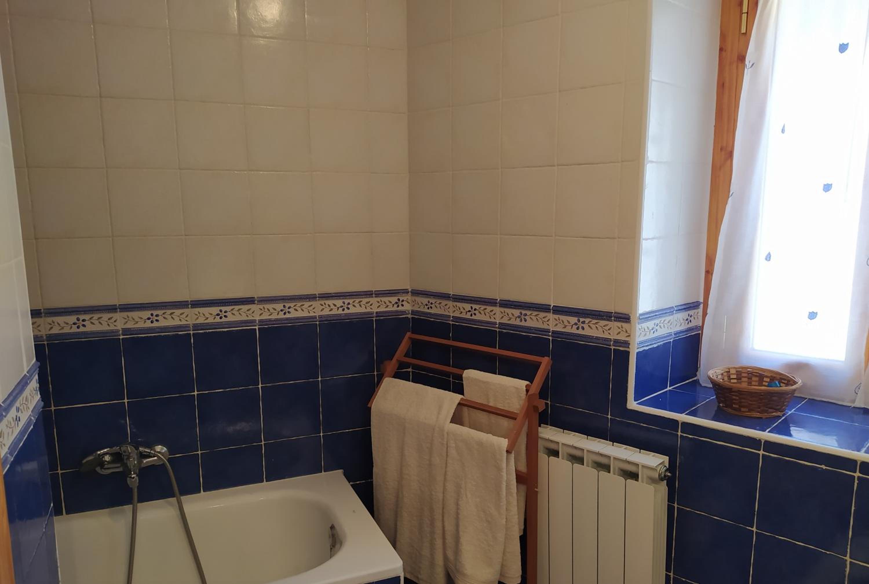 Four-Bedroom House - Photo 23