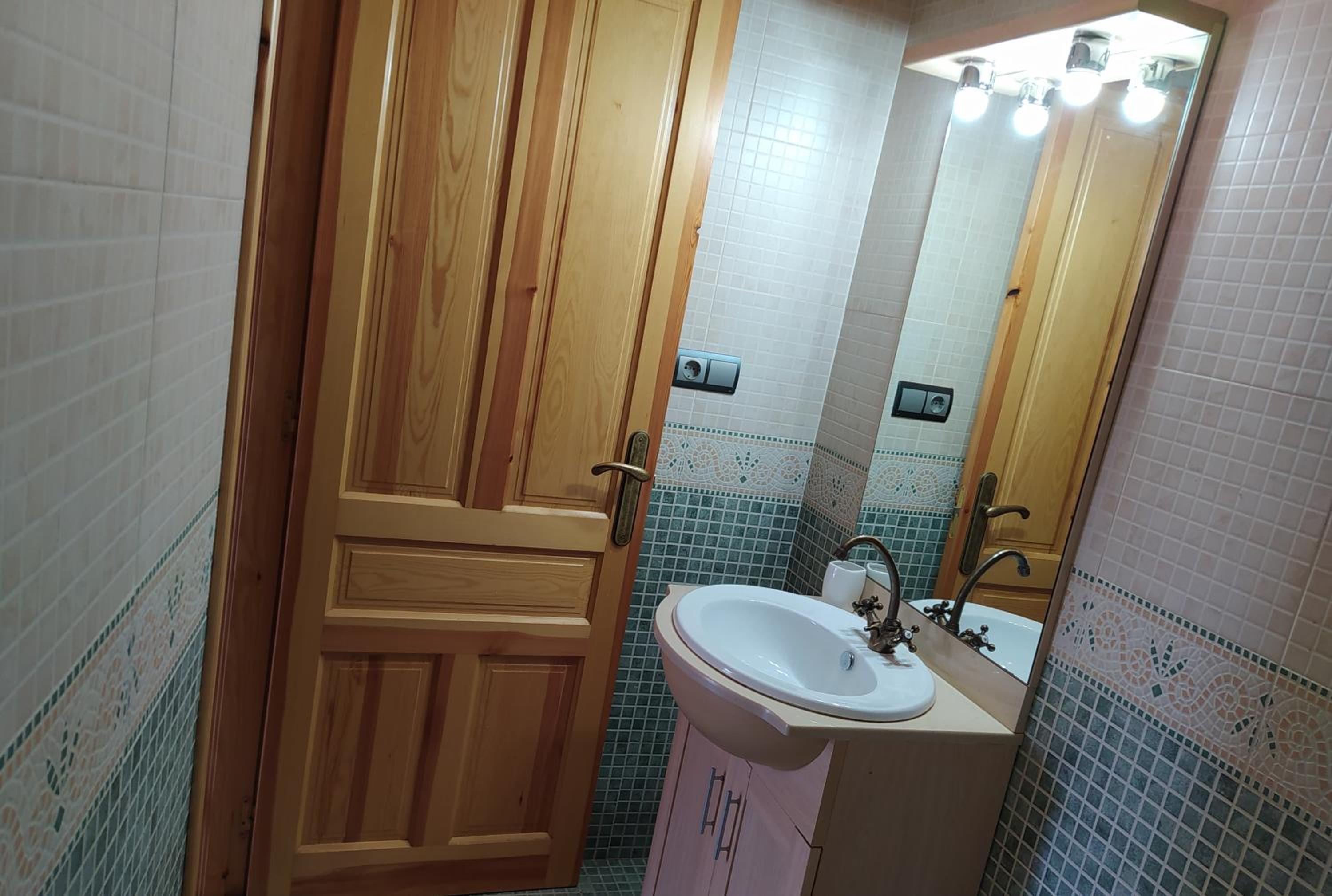 Four-Bedroom House - Photo 22