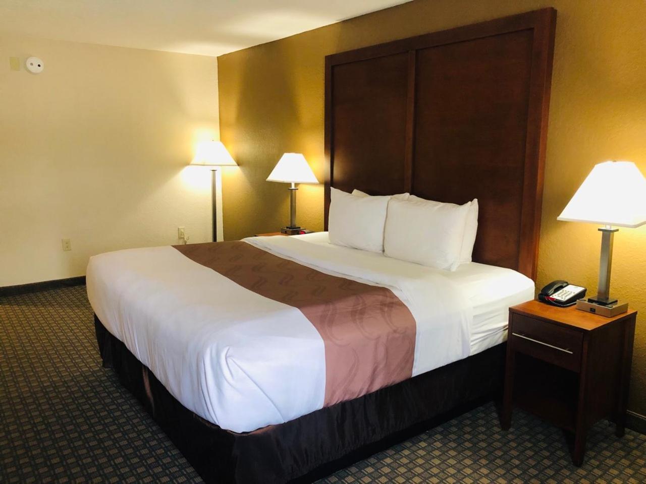 King Room - Non-Smoking