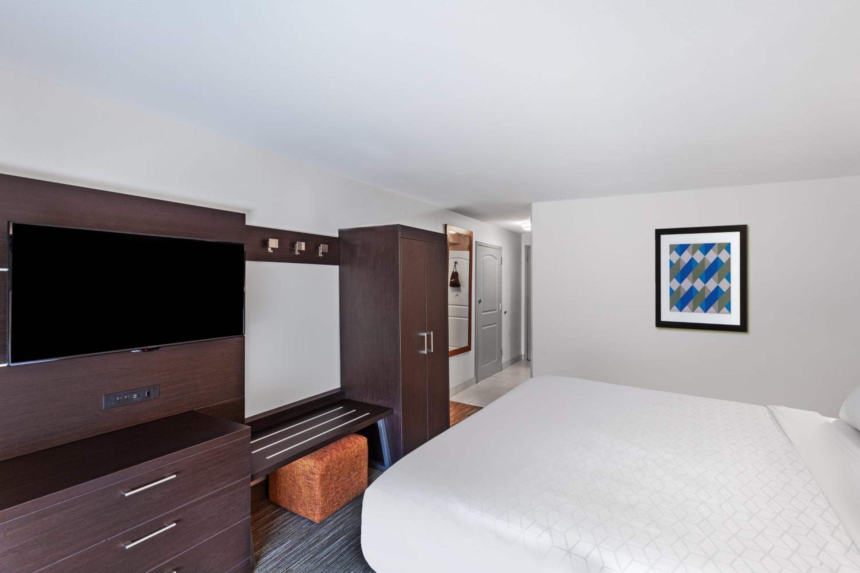 Standard King Room - Photo 1