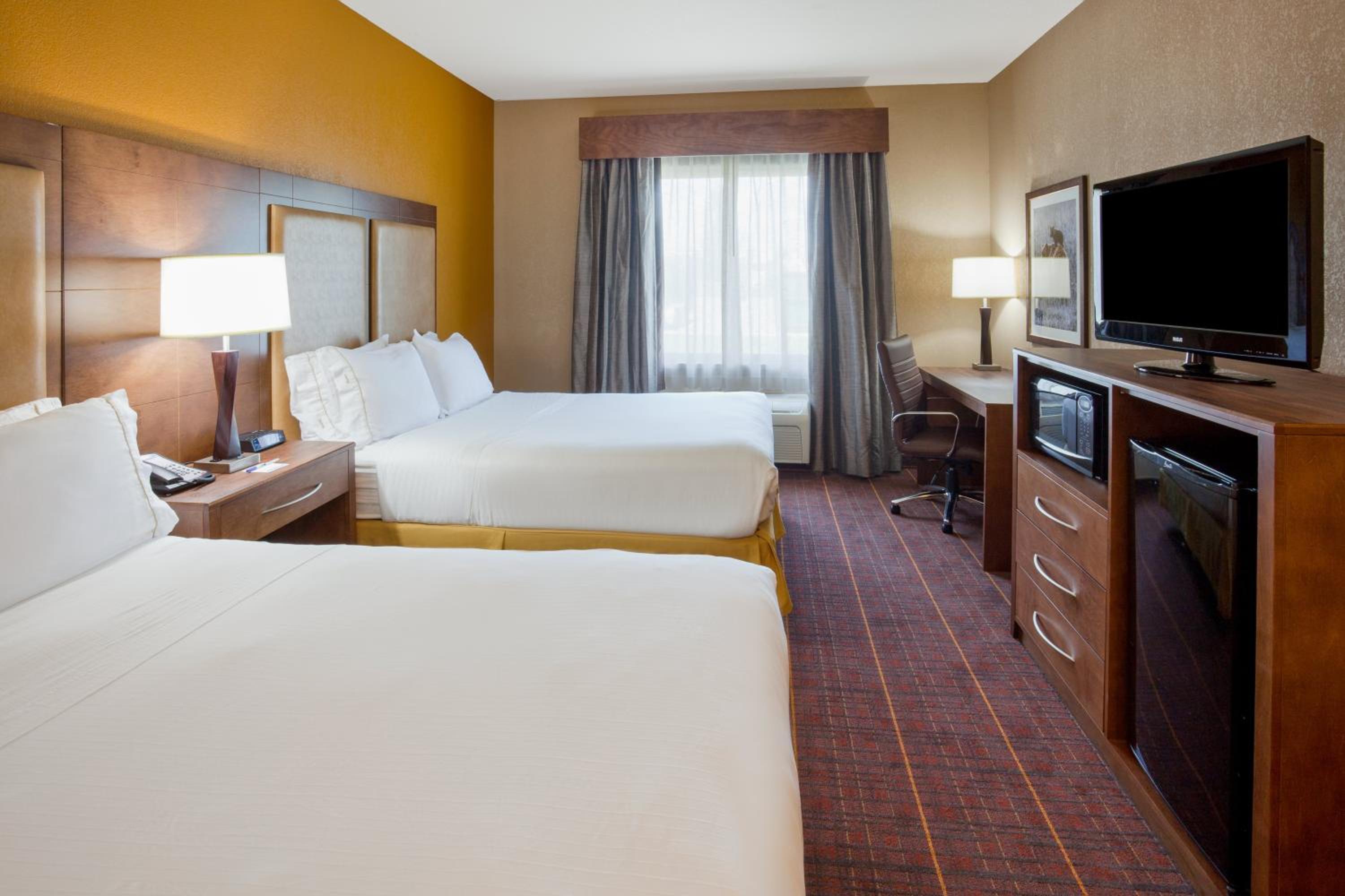 Standard Queen Room with Two Queen Beds - Photo 1