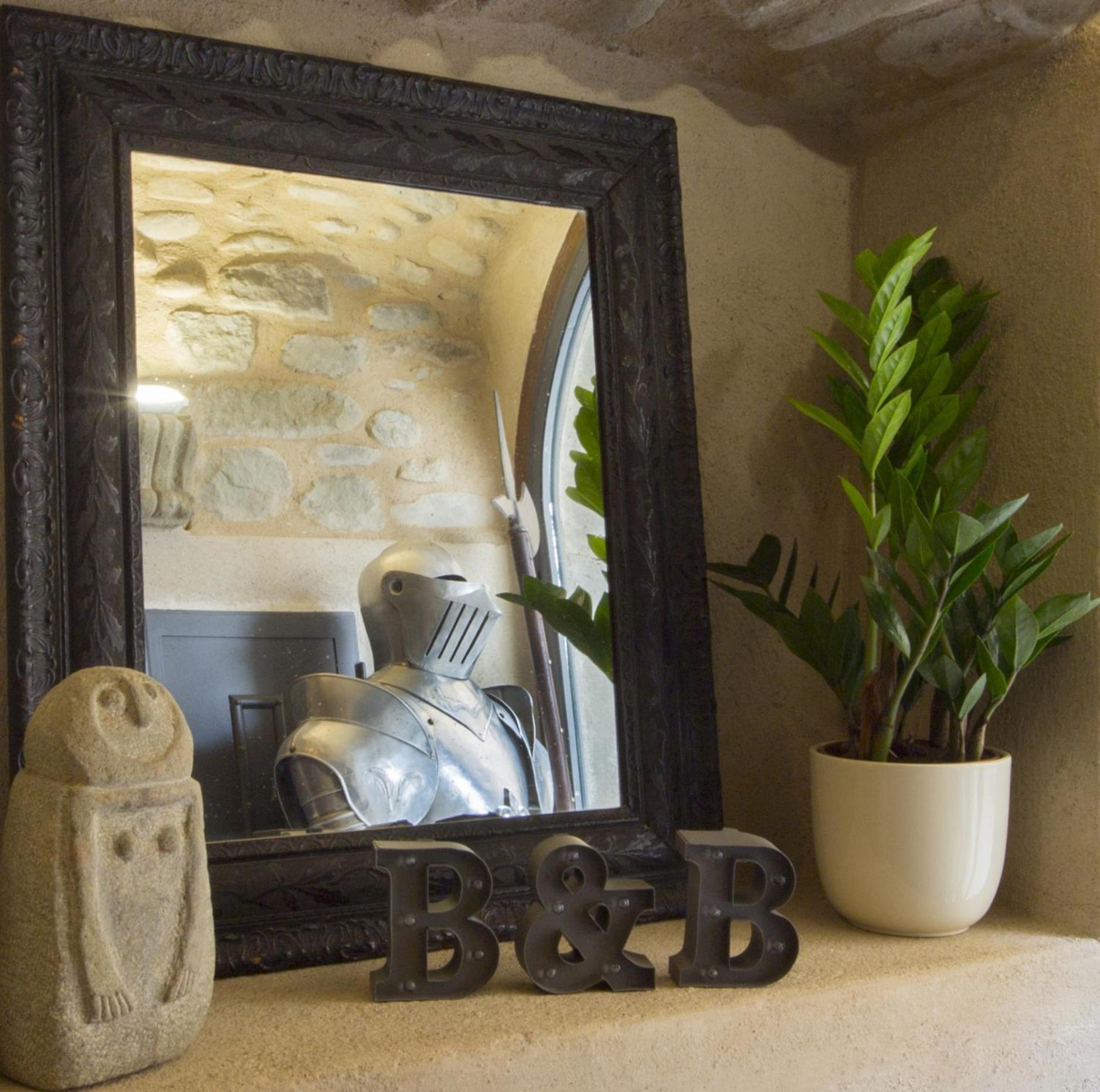 One-Bedroom Apartment - Photo 4