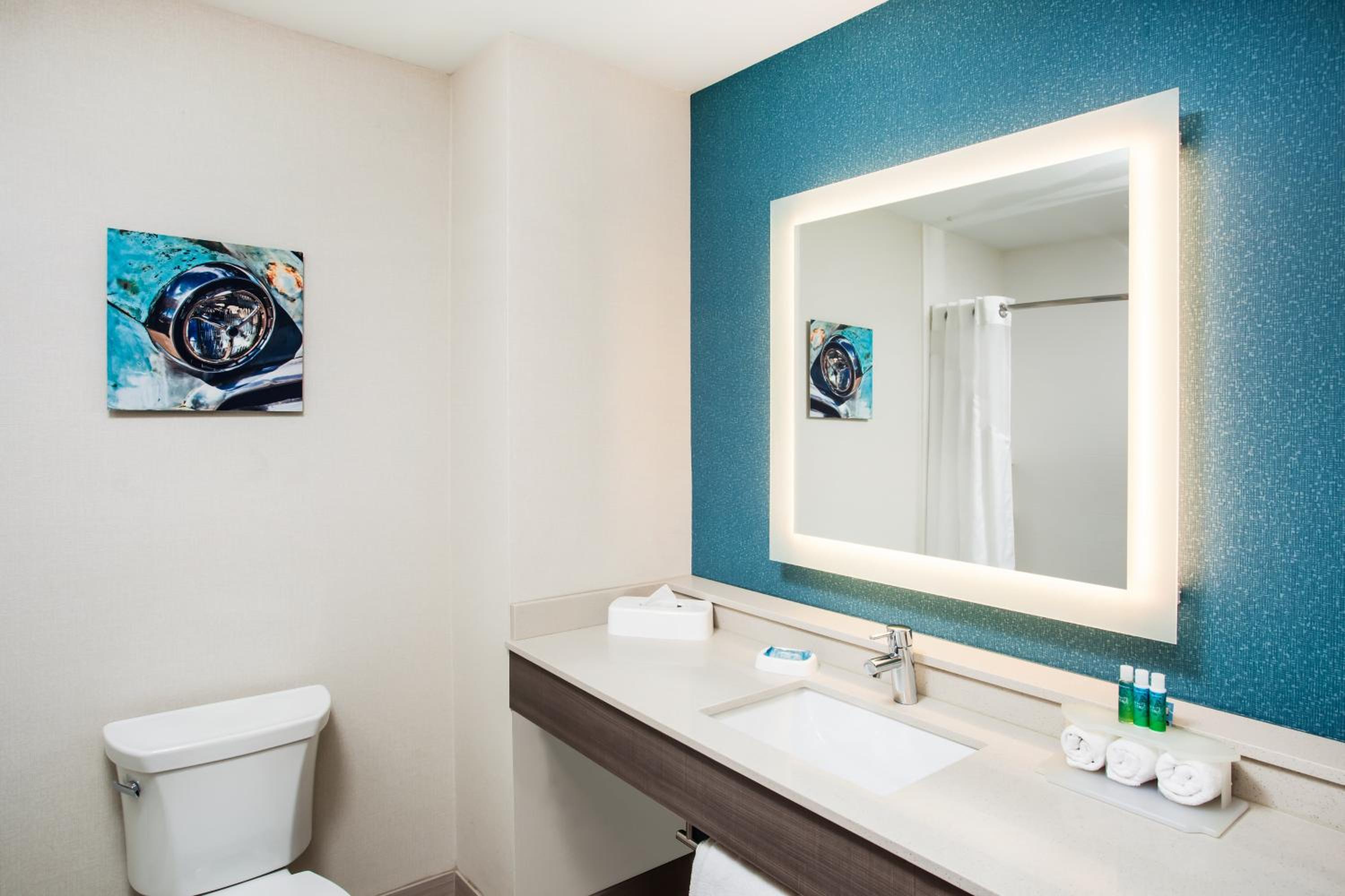 Standard King Room photo 2