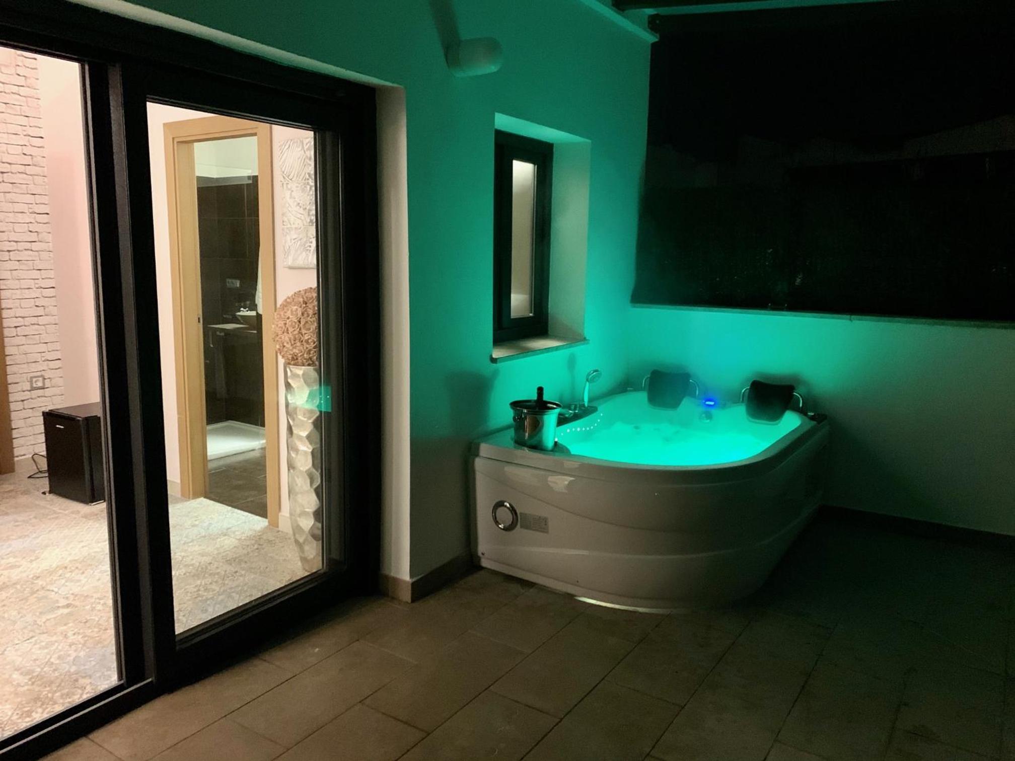 Suite con Jacuzzi en la Terraza Suite con Jacuzzi en la Terraza