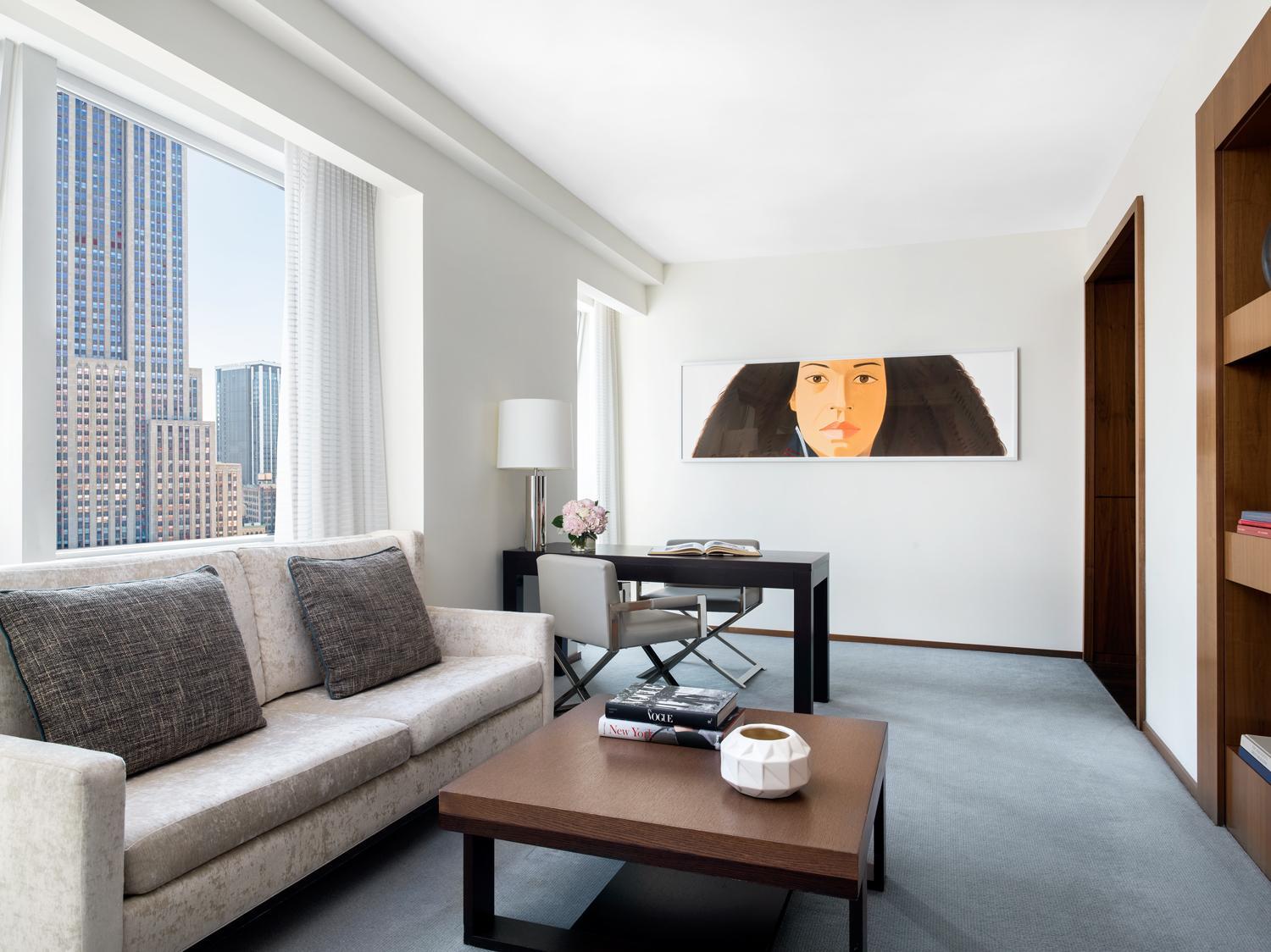 Club One-Bedroom Empire State View Suite