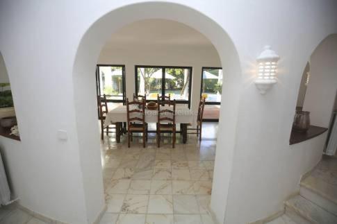 Three-Bedroom Villa photo 2