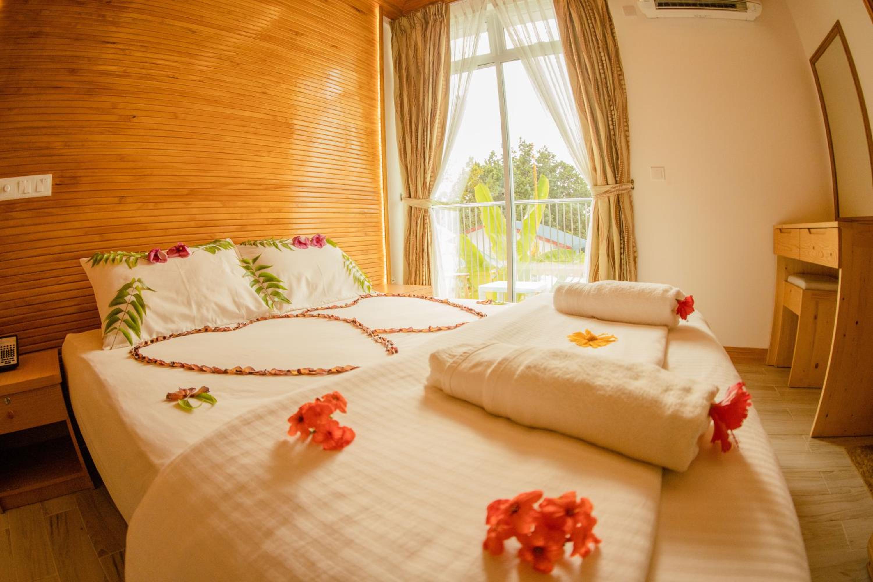 Deluxe Double or Twin Room - Photo 23
