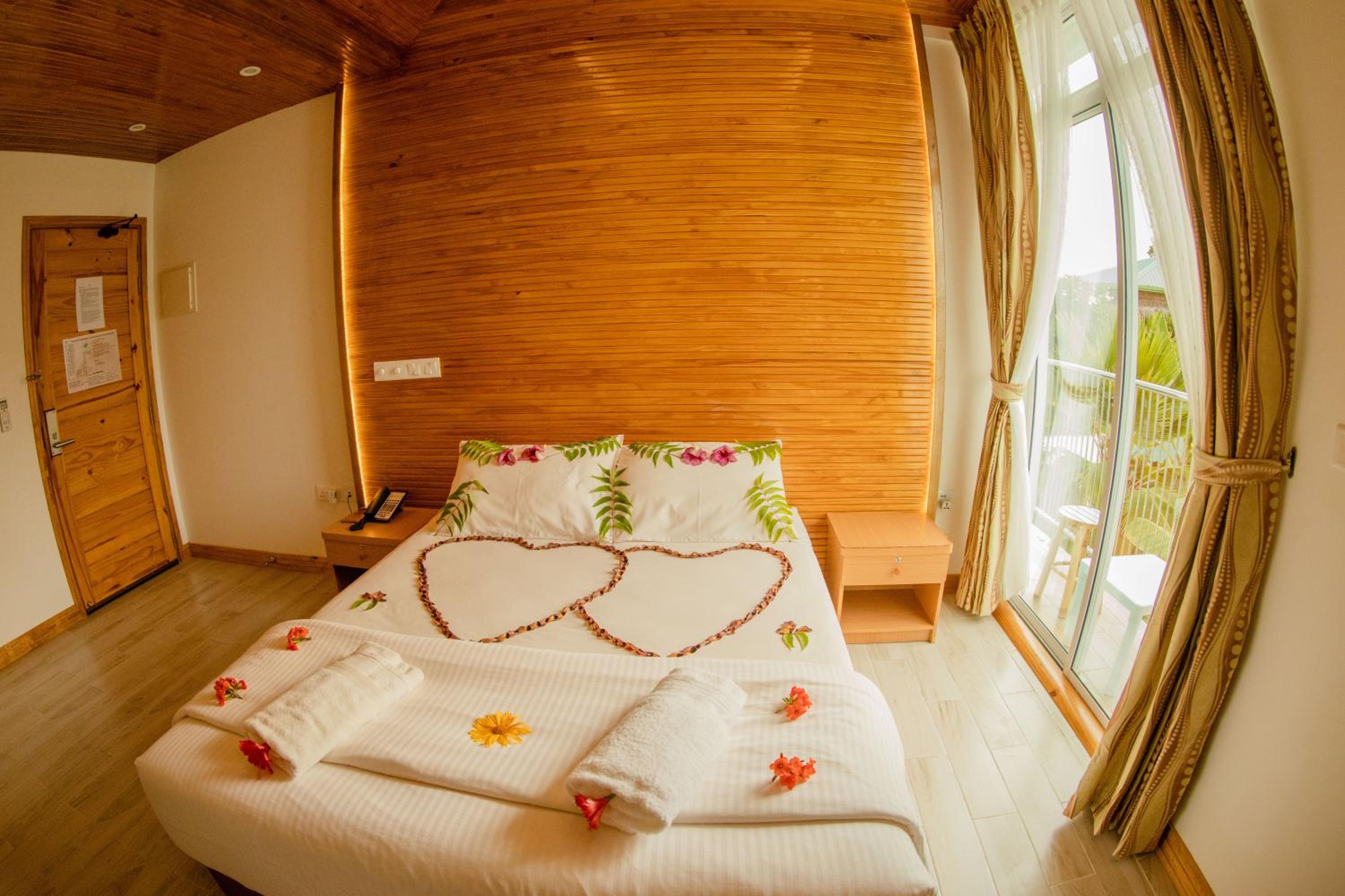 Deluxe Double or Twin Room - Photo 20