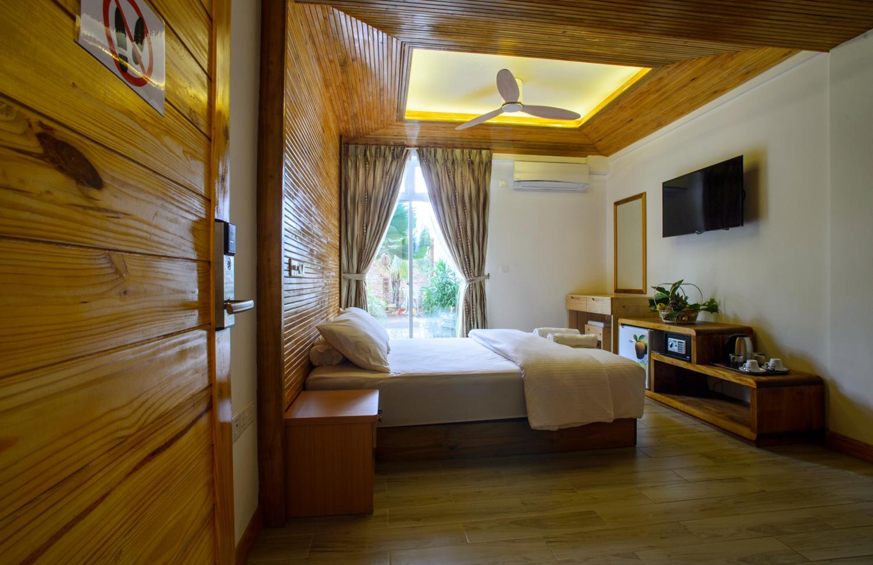 Deluxe Double or Twin Room - Photo 30