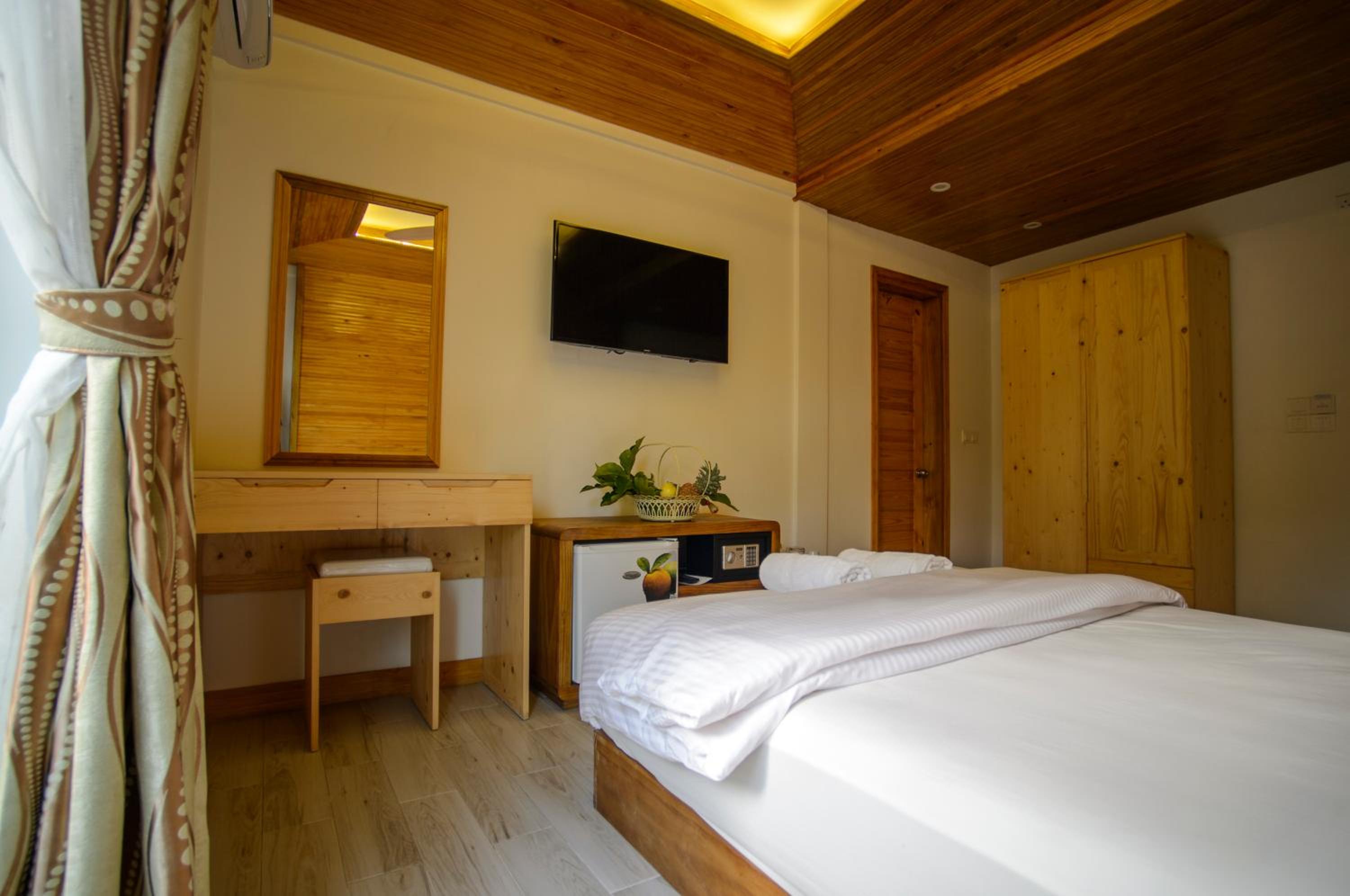 Deluxe Double or Twin Room - Photo 32