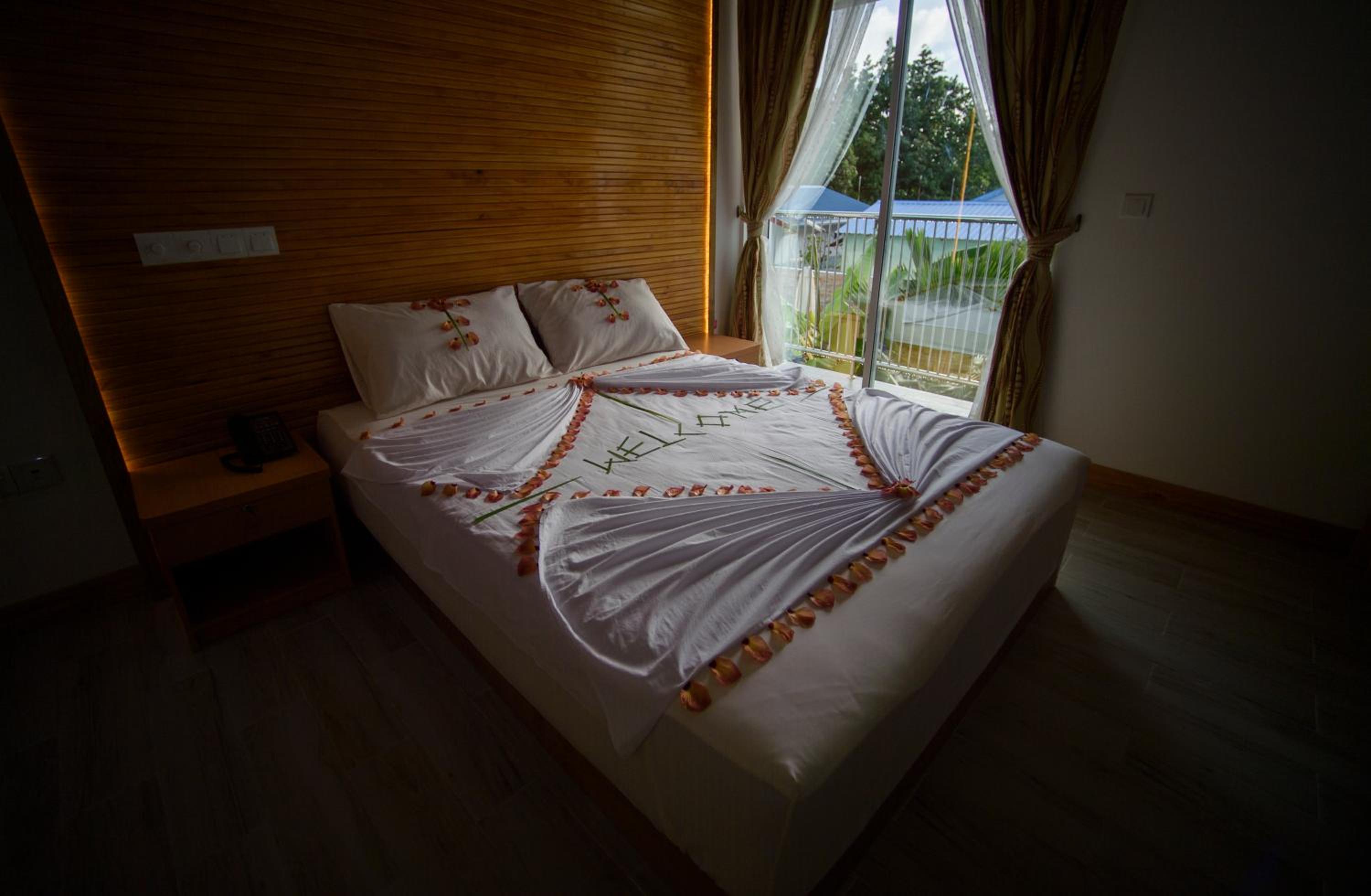 Deluxe Double or Twin Room - Photo 36