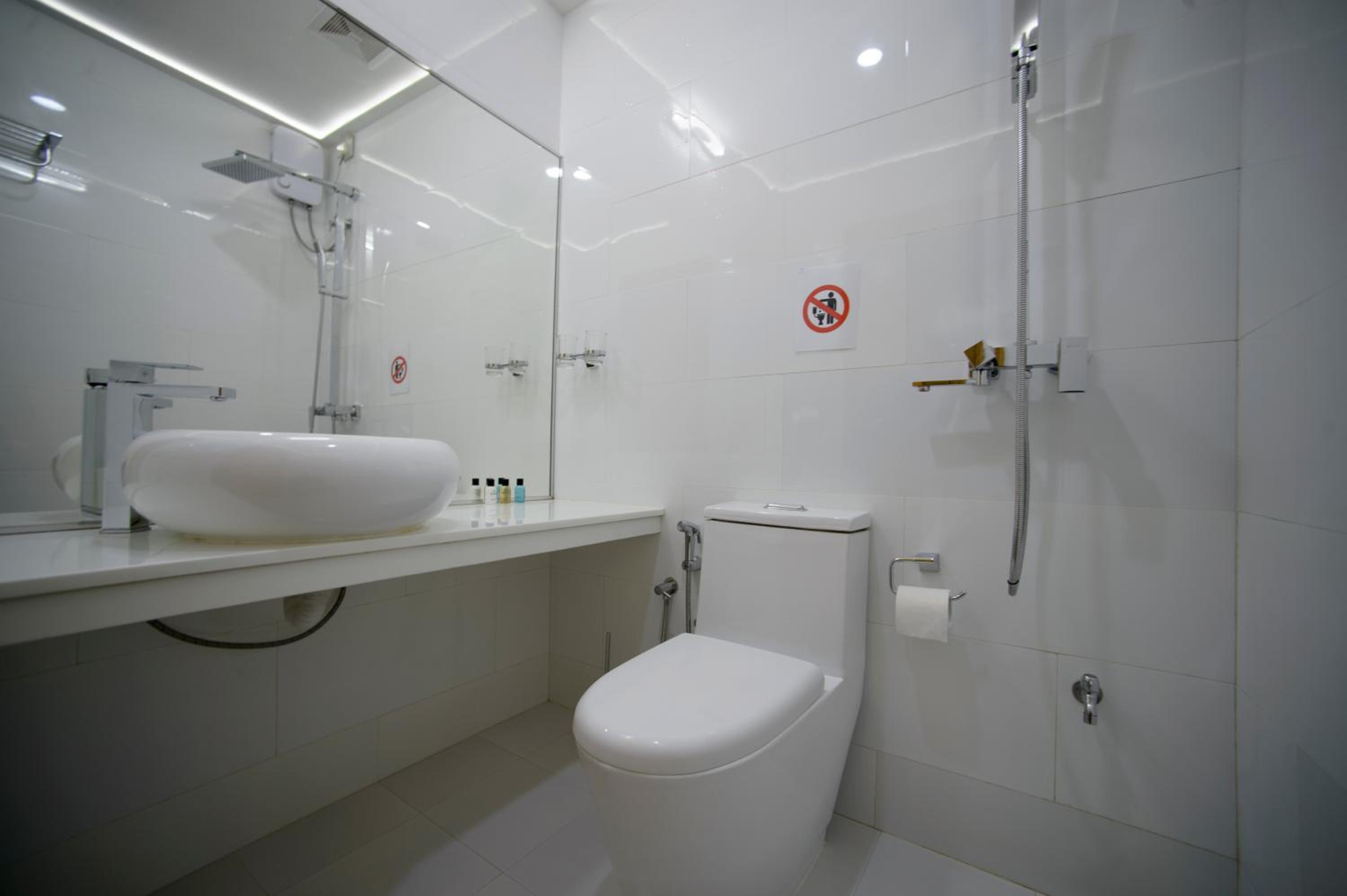 Deluxe Double or Twin Room - Photo 37