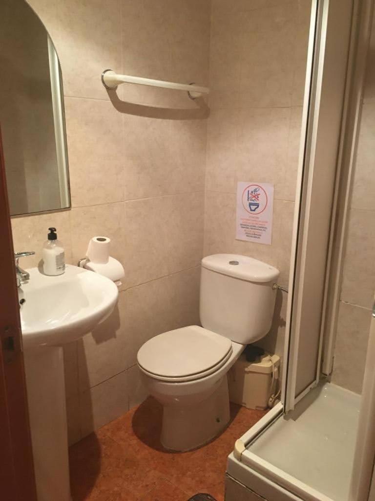 Double Room - Photo 3