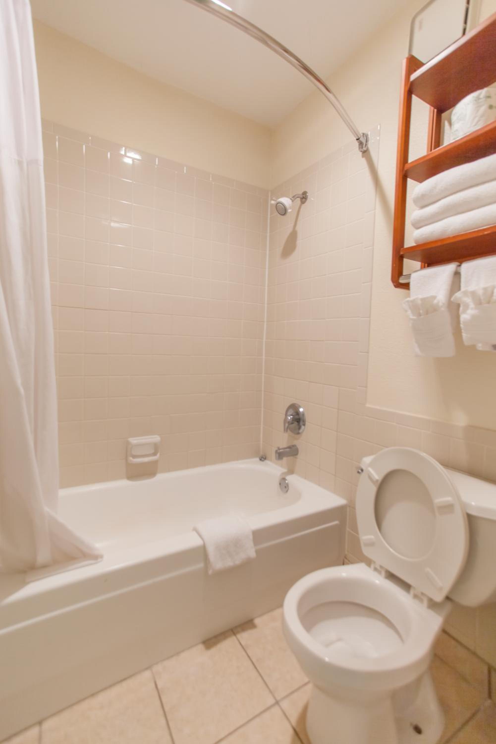 Double Room with Two Double Beds - Smoking - Photo 4
