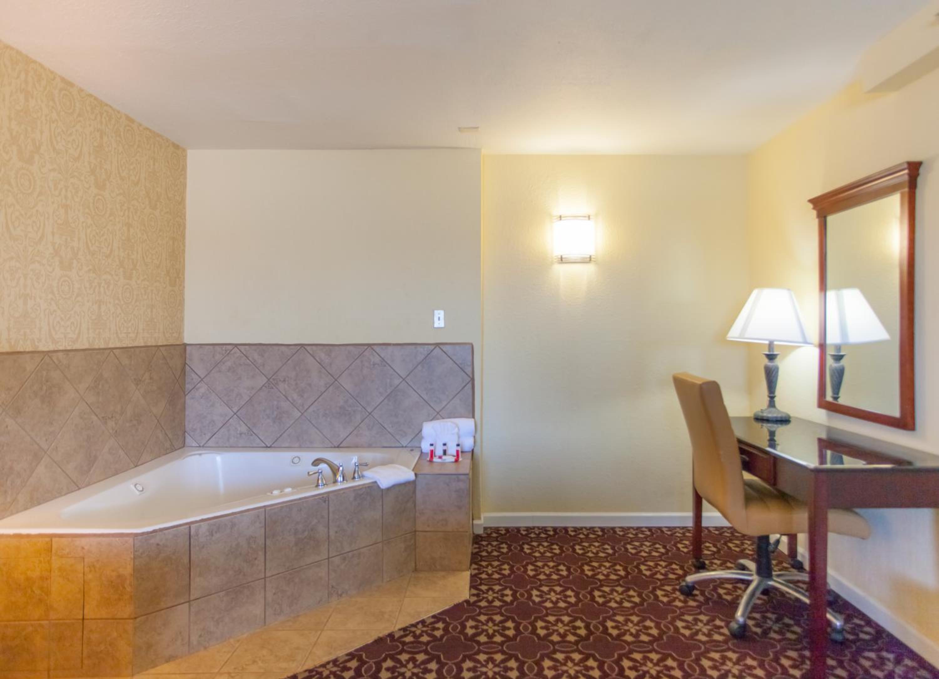Family Suite - Non-Smoking photo 3
