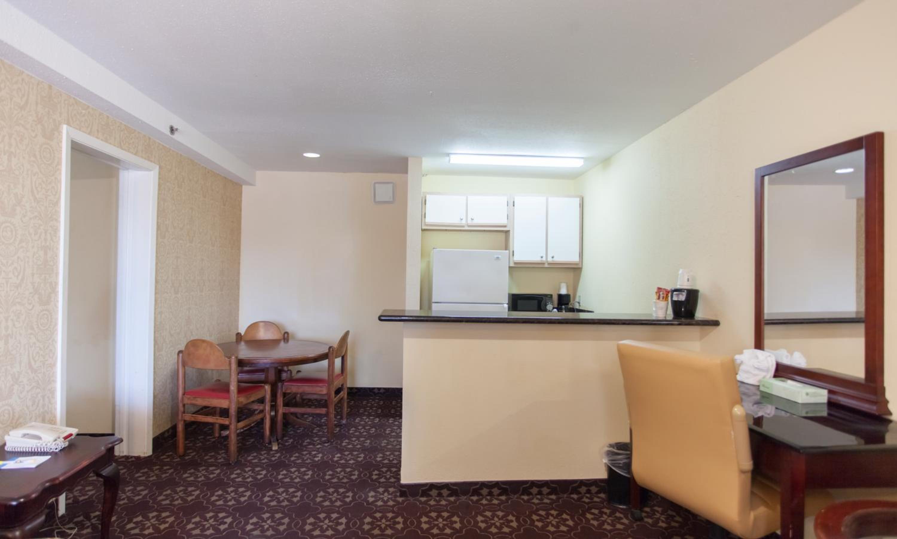 Family Suite - Non-Smoking photo 1