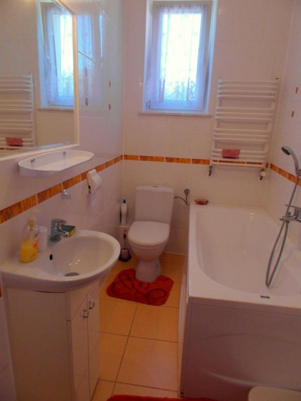 Two-Bedroom Apartment - Photo 4
